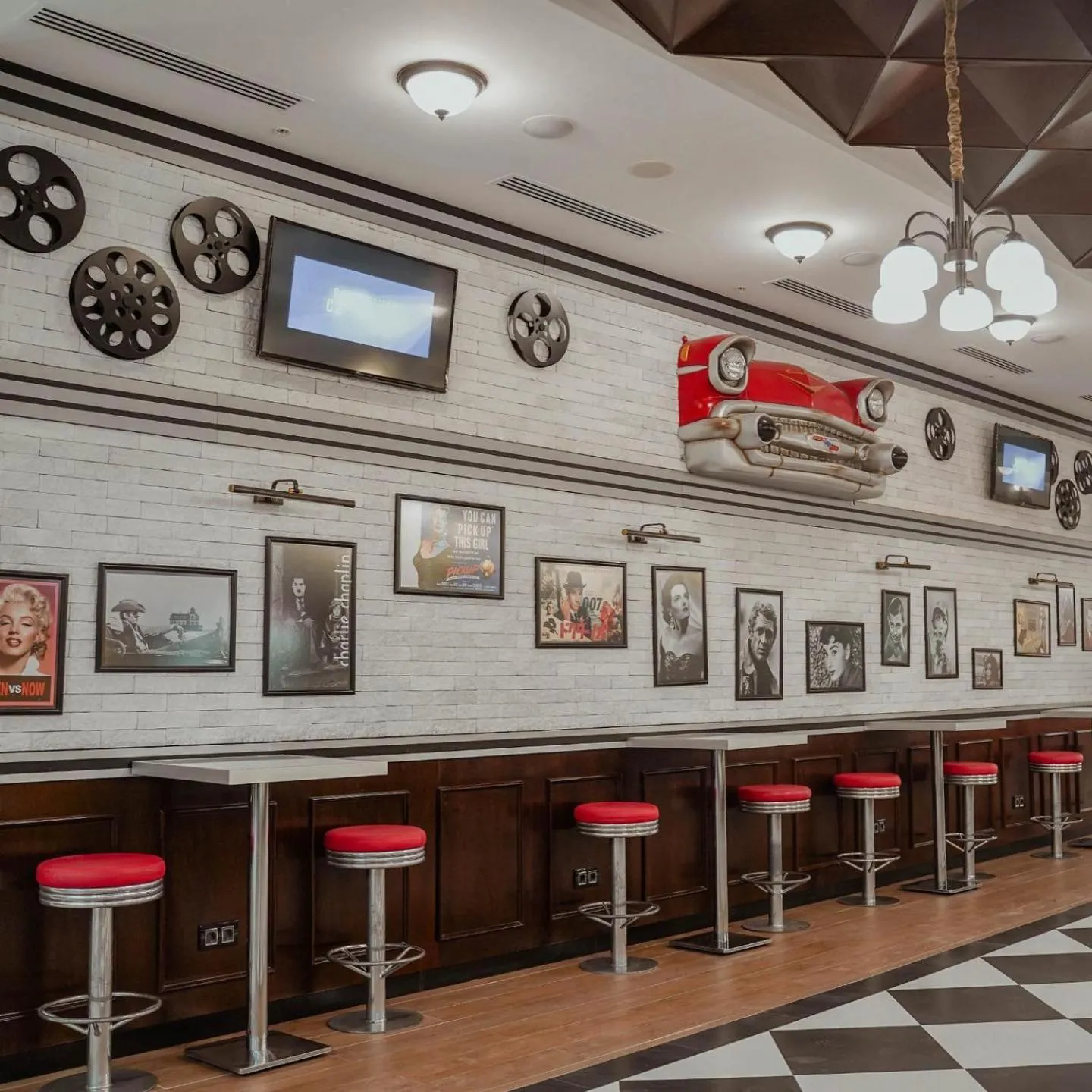 Evening entertainment in Zirve Hotel