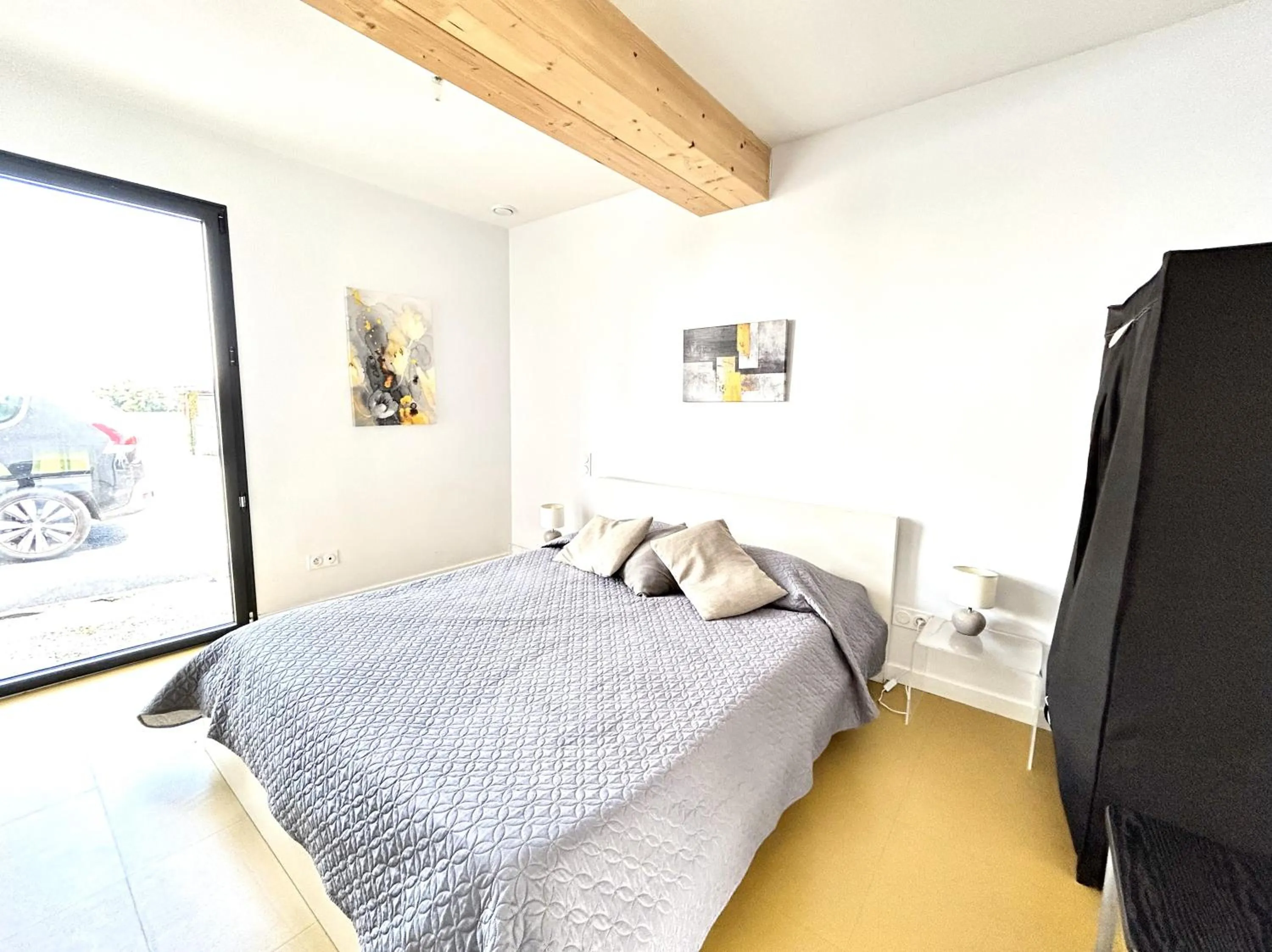 Bedroom, Bed in Du vignoble à l'Atlantique - Résidence Montifault gîtes du 2 au 3 pièces