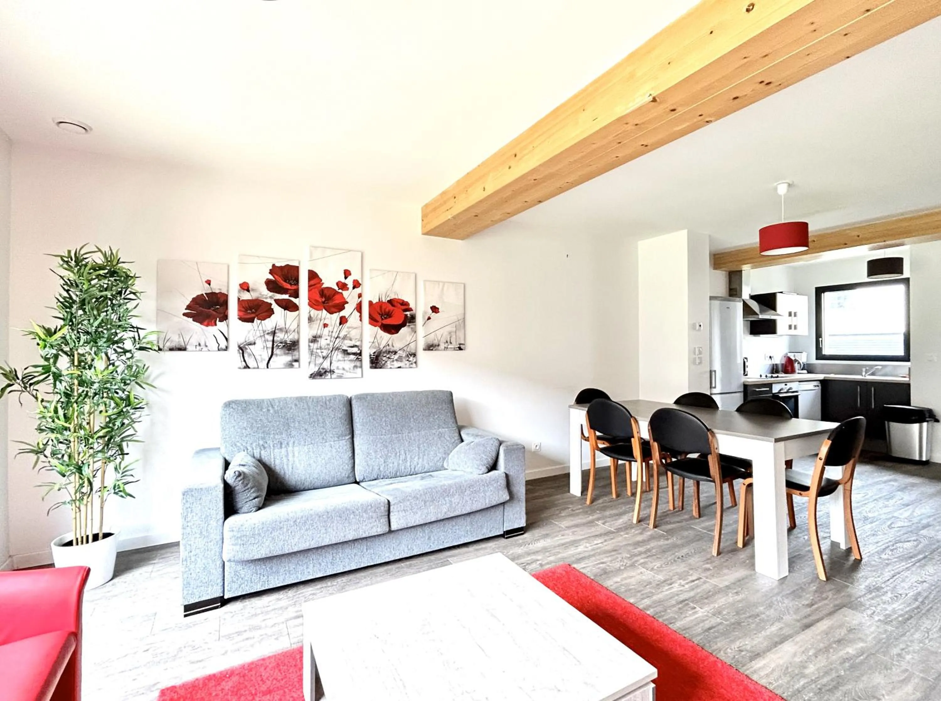 Living room in Du vignoble à l'Atlantique - Résidence Montifault gîtes du 2 au 3 pièces