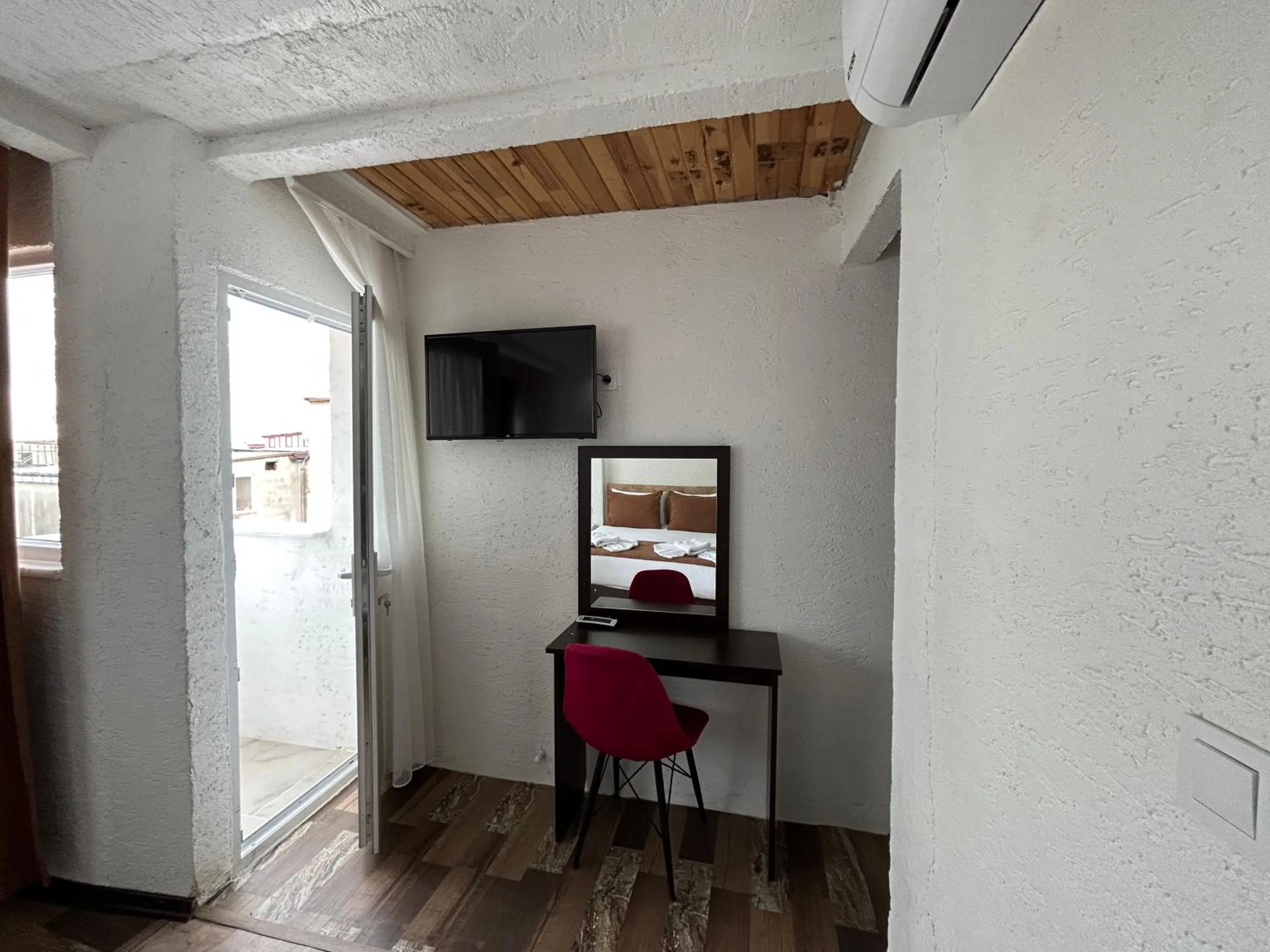 TV and multimedia in HOTEL GLOBAL 2022