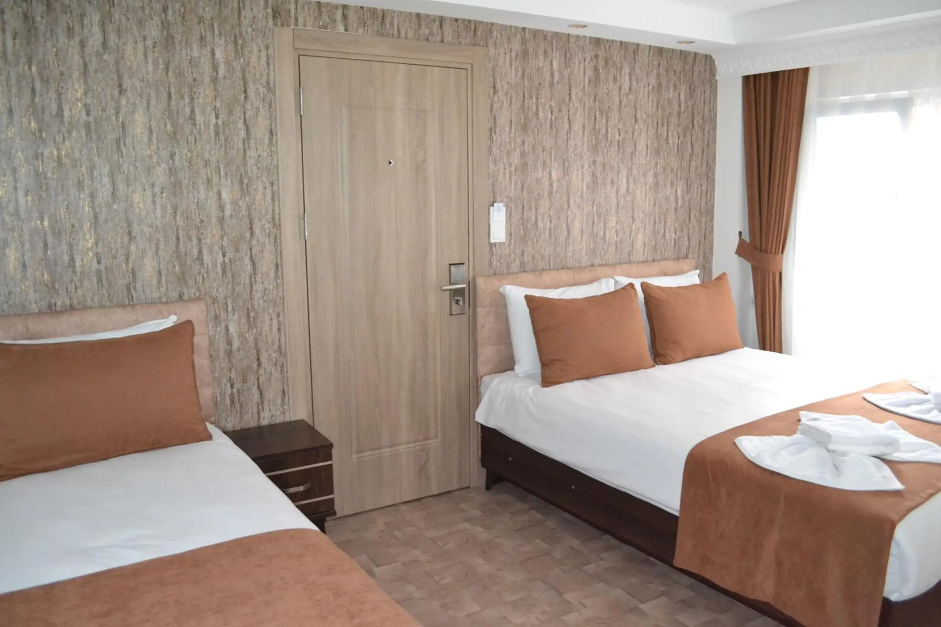 Triple Room with Balcony in HOTEL GLOBAL 2022 Triple Room with Balcony in HOTEL GLOBAL 2022