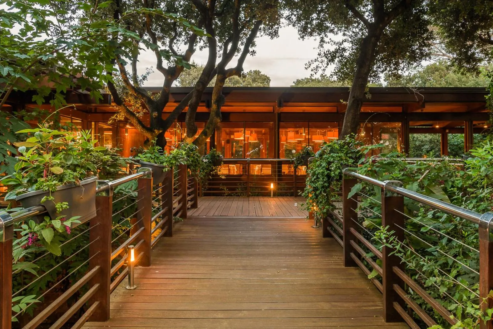 Restaurant/places to eat in Mariva Dune Suites