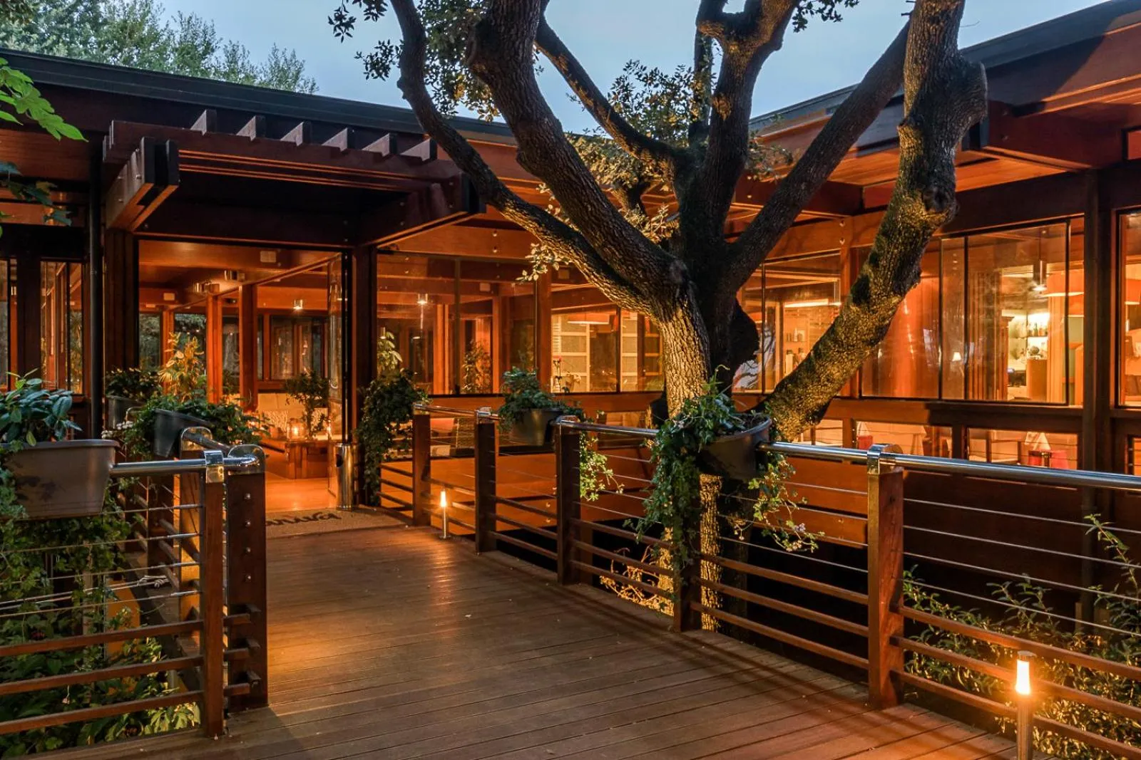 Restaurant/places to eat in Mariva Dune Suites