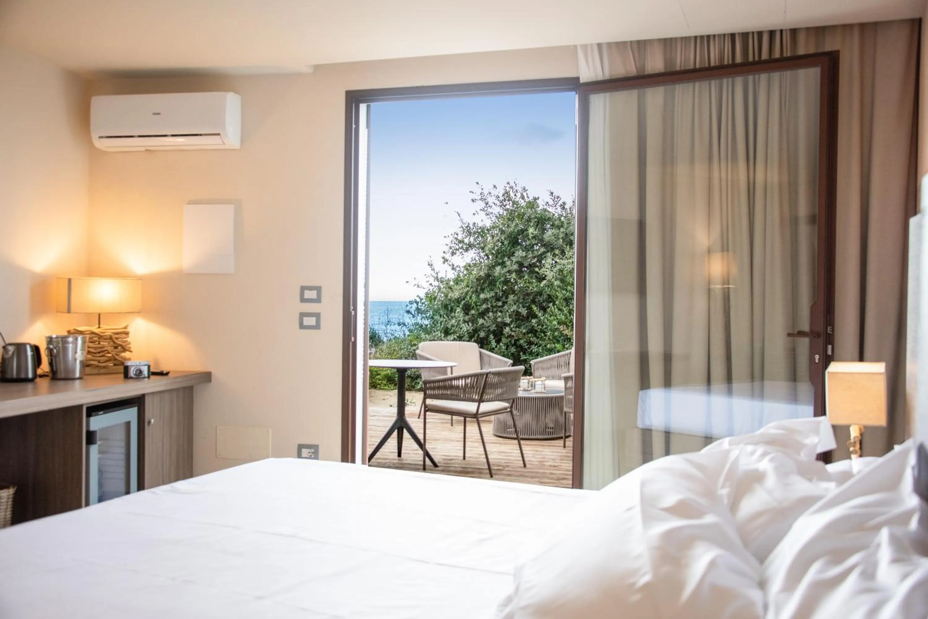 Bed in Mariva Dune Suites