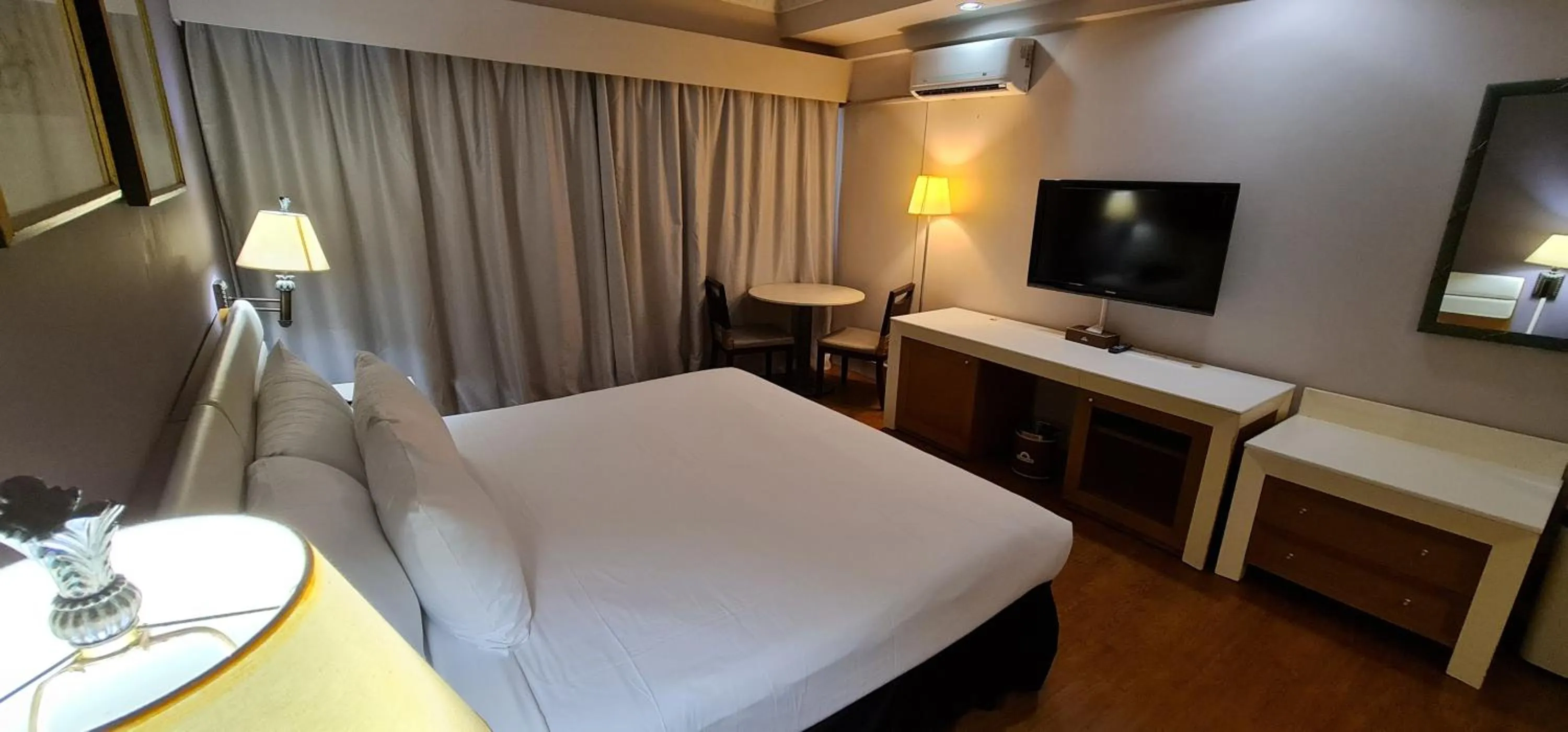 Bedroom, Bed in Days Inn Guam - Tamuning