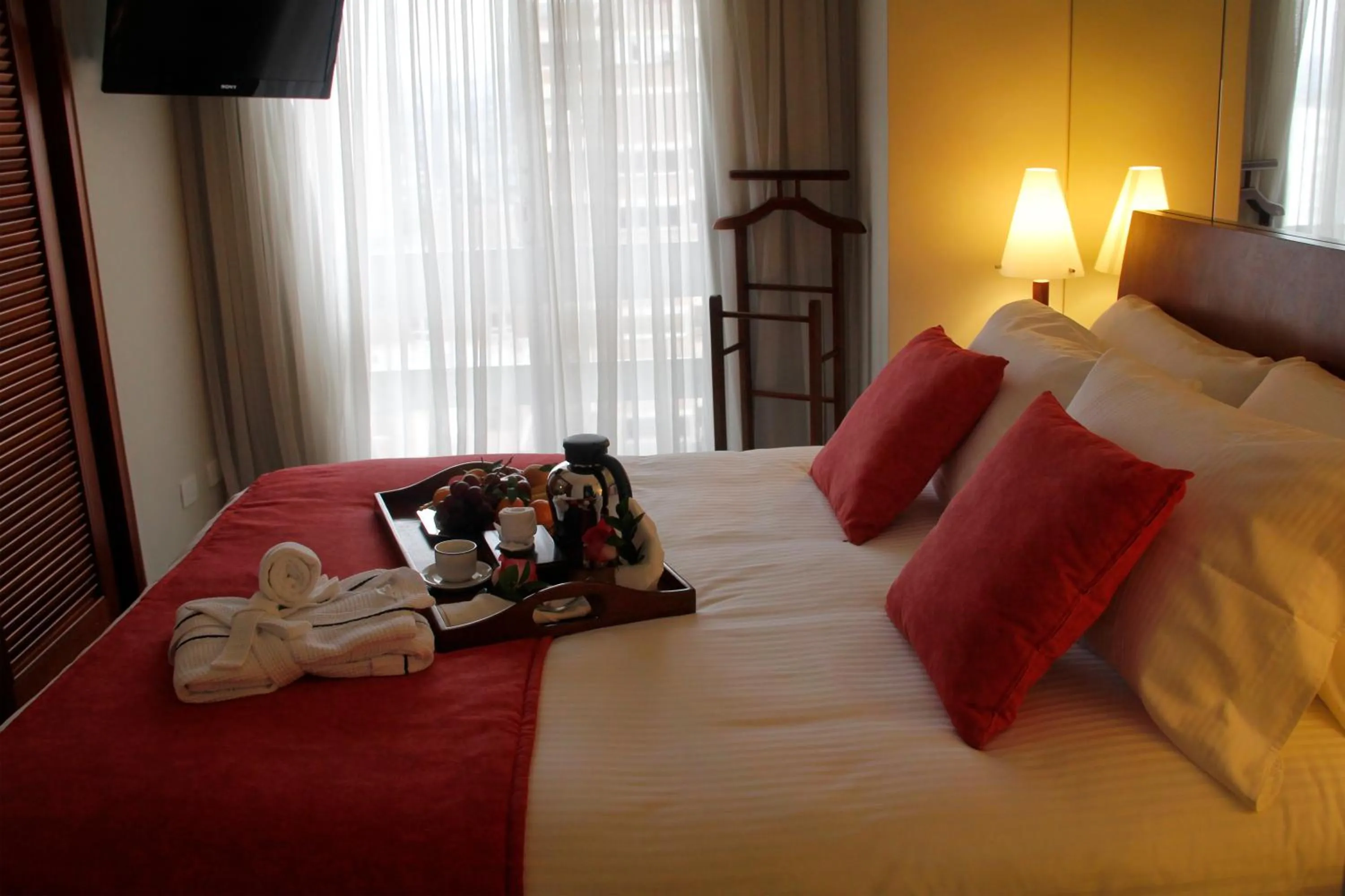 Photo of the whole room, Bed in HOTEL ALTAMIRA SUITES