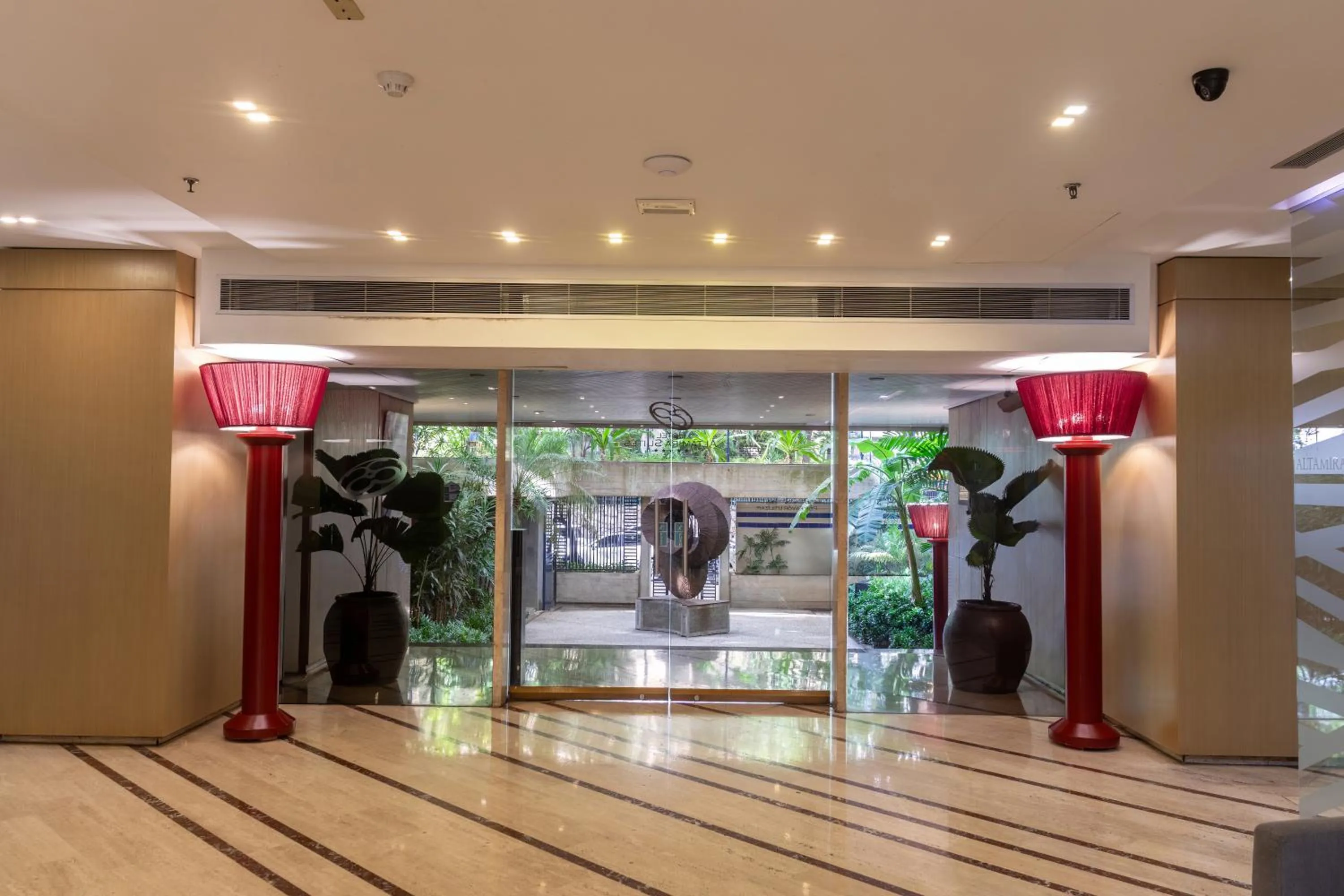 Property building in HOTEL ALTAMIRA SUITES