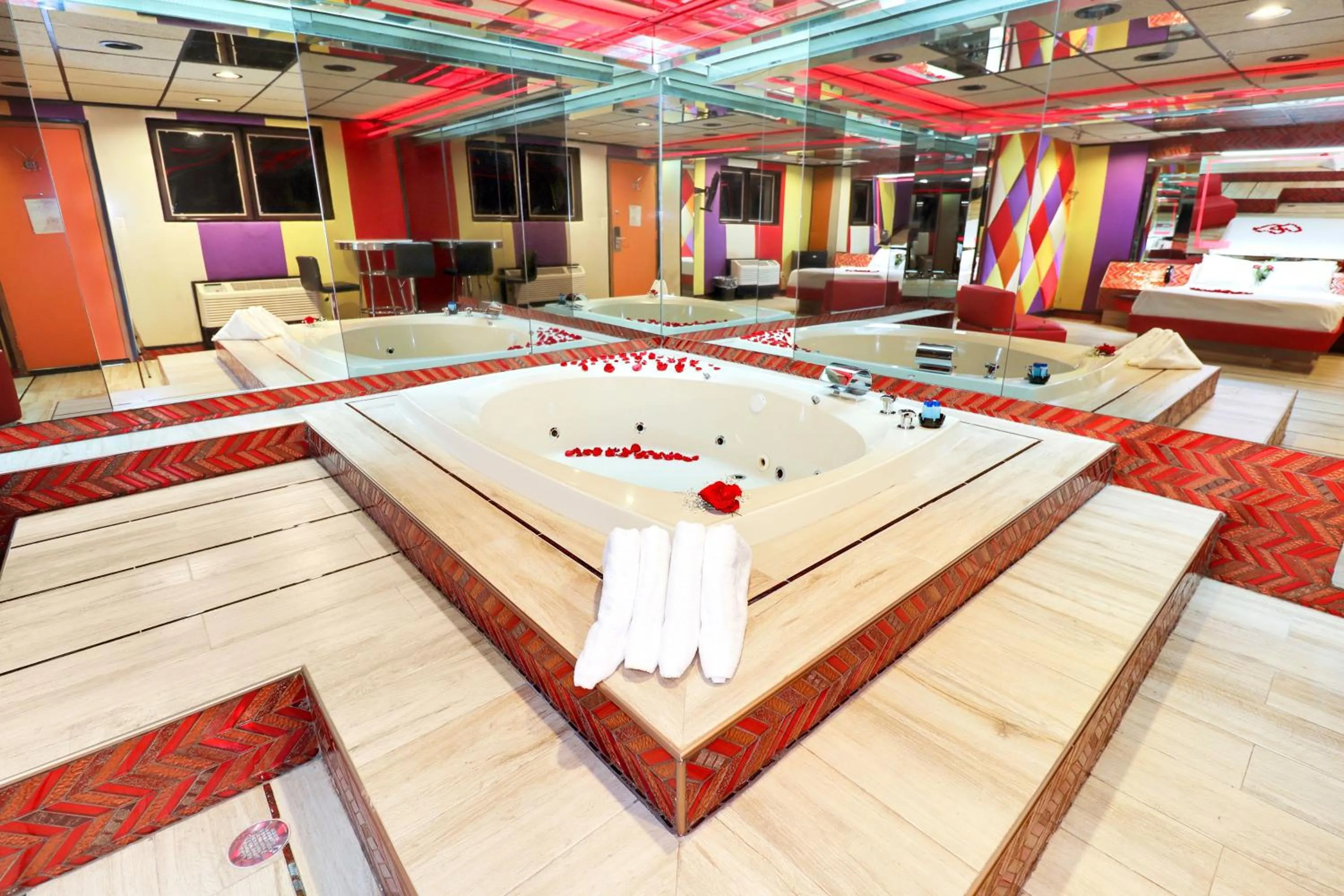 Massage in Hollywood Motel