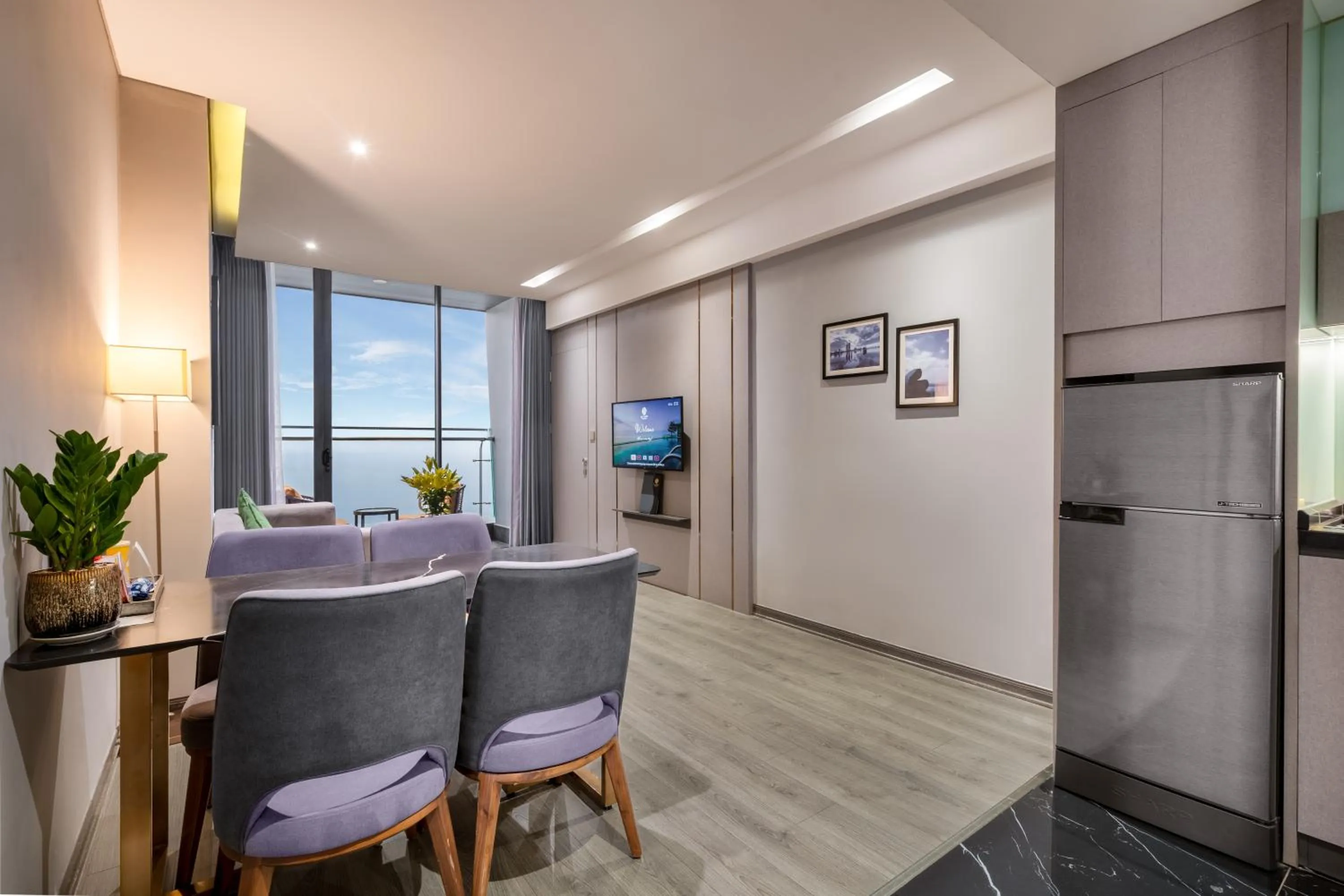 Living room in Le Sands Oceanfront Danang Hotel