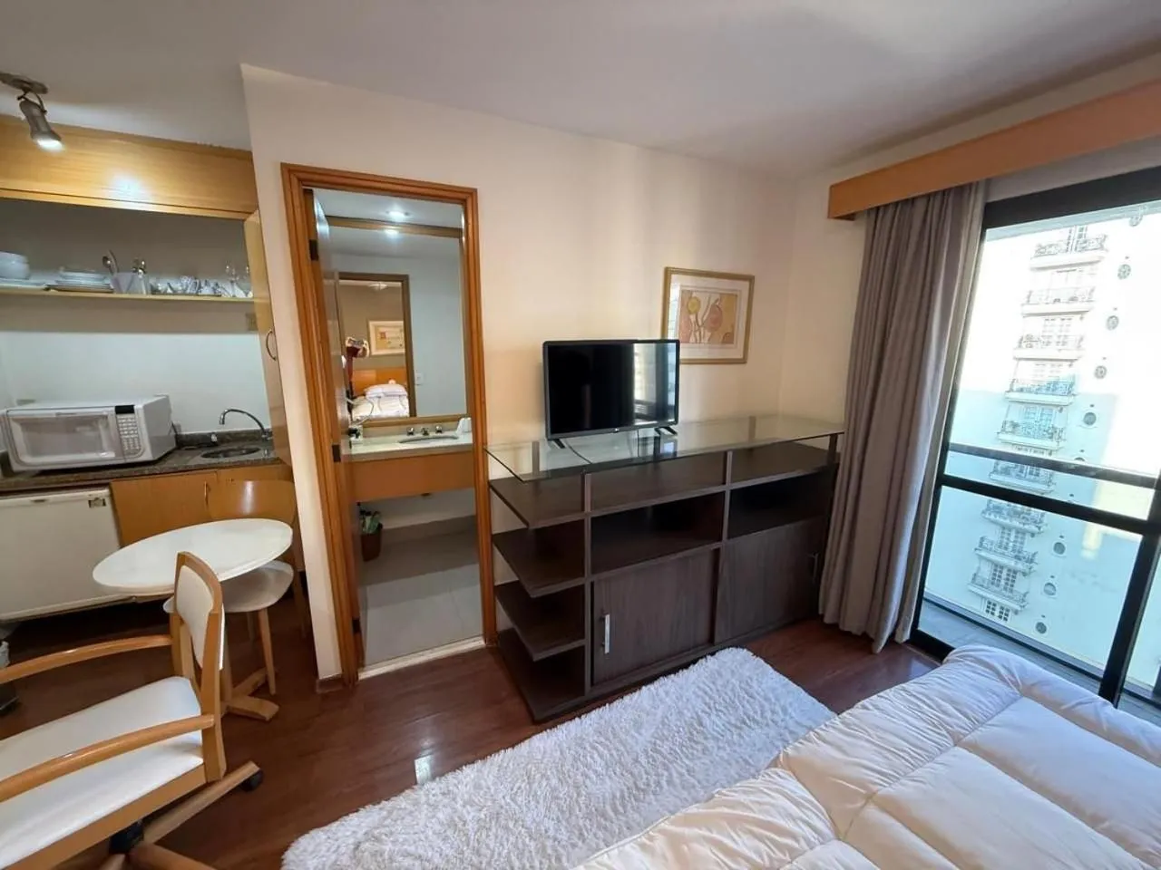 Bed in Elegant Flat Jardins - Garagem, Ar Cod,