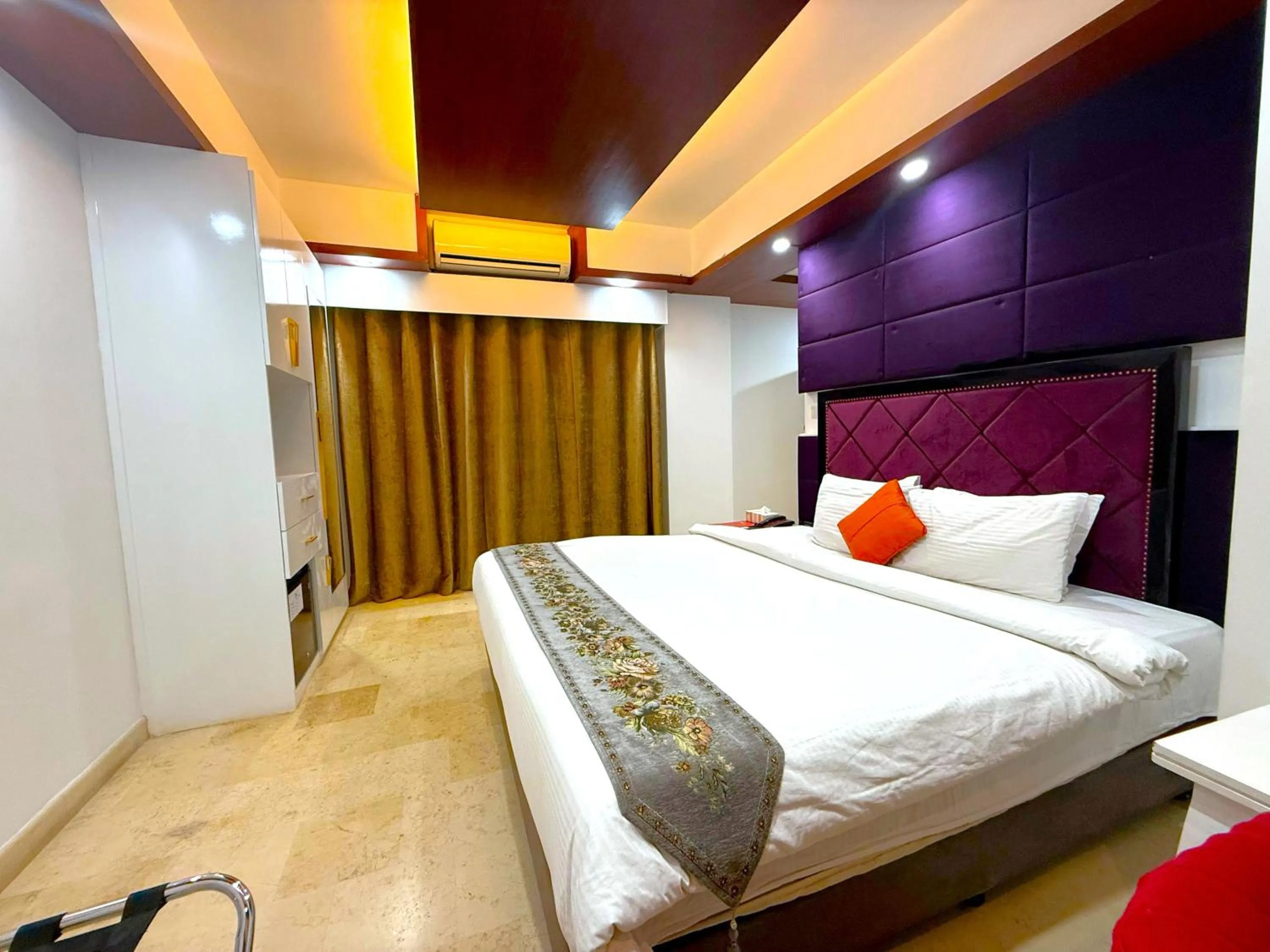Bed in The Elite Residence Dhaka