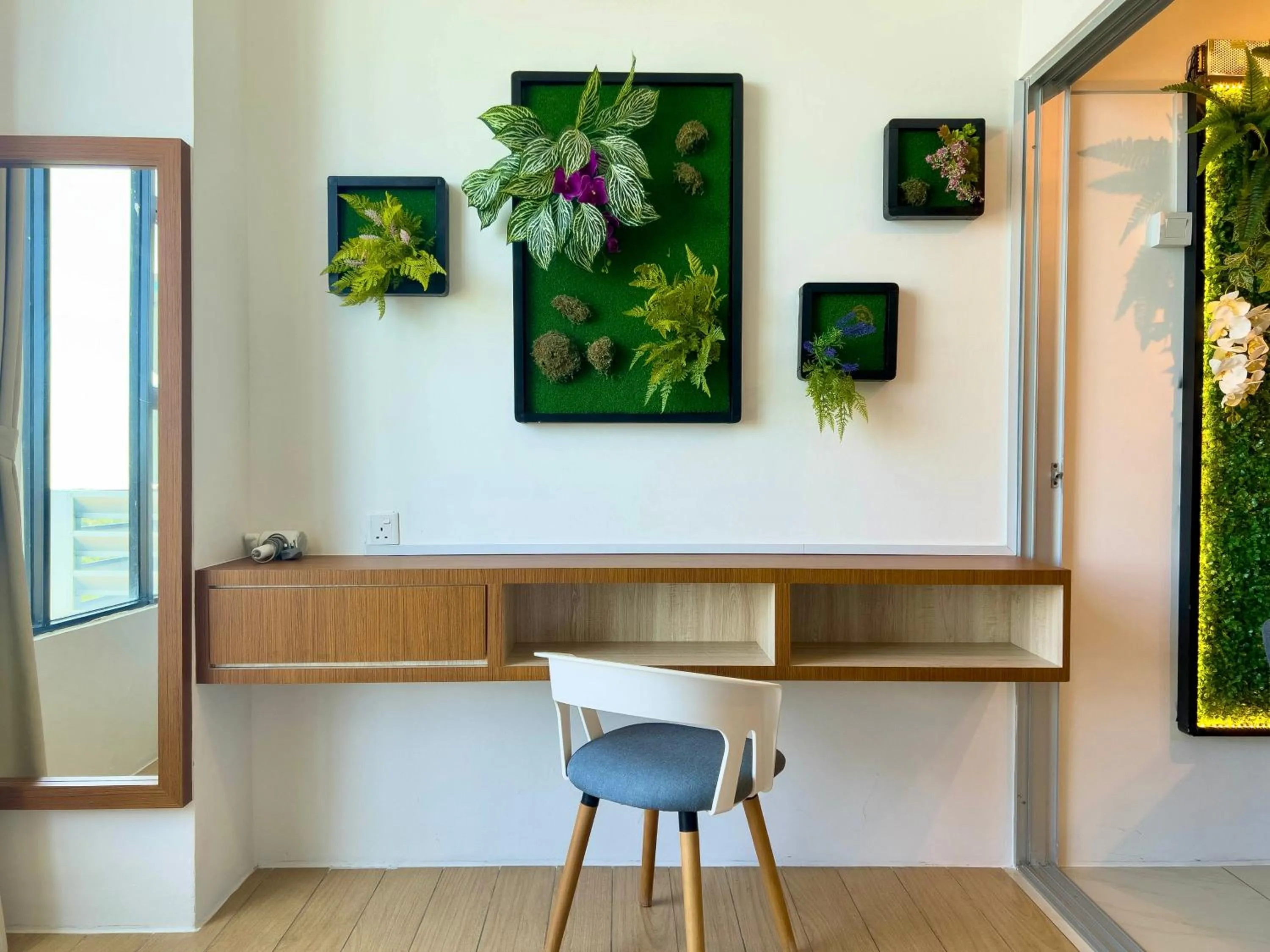 Hush Inn at ITCC Manhattan Suites