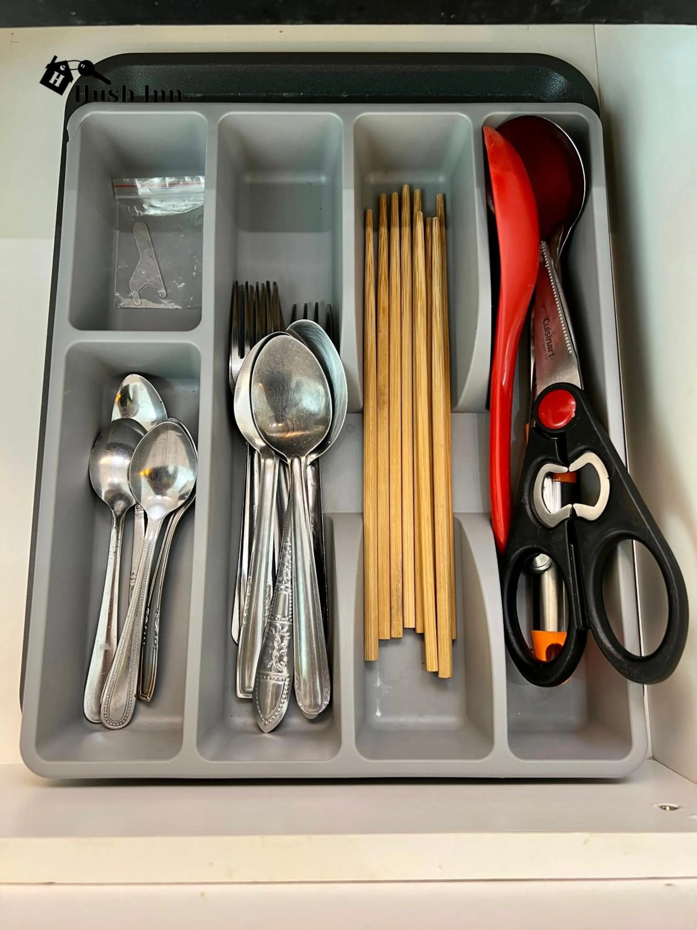 Kitchen or kitchenette in Hush Inn at ITCC Manhattan Suites