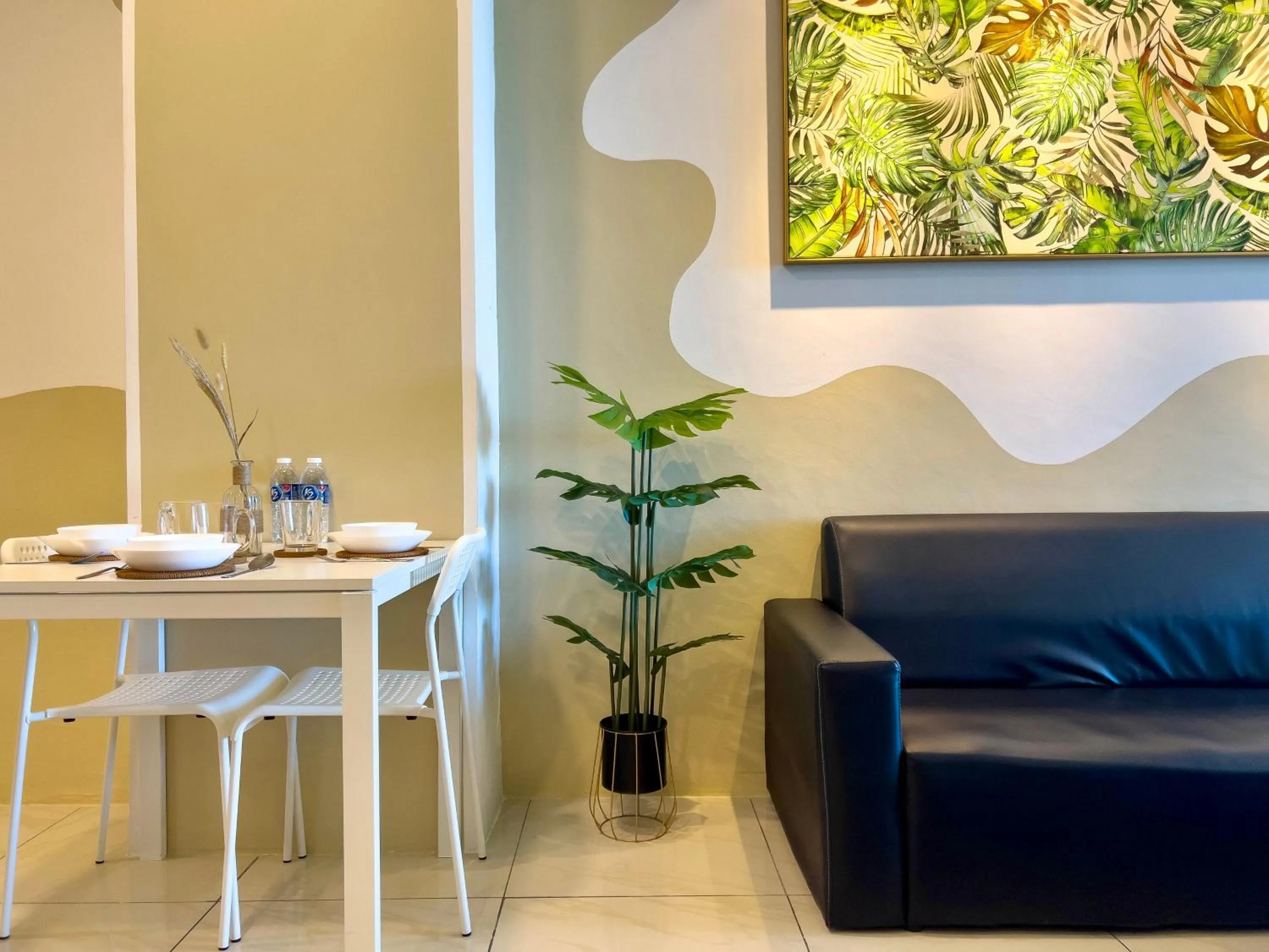 Hush Inn at ITCC Manhattan Suites