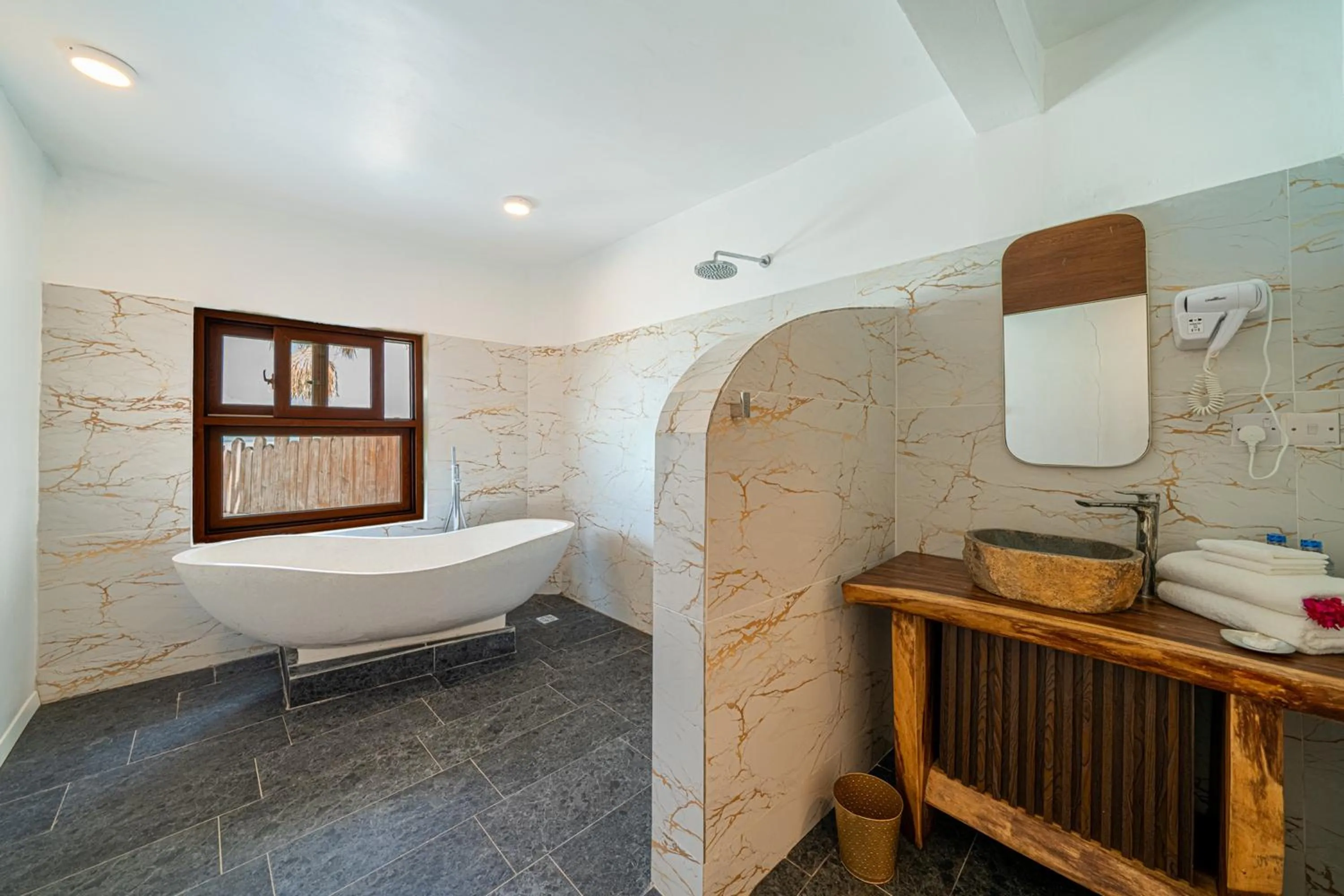 Bathroom in Coral Rocks Hotel & Restaurant