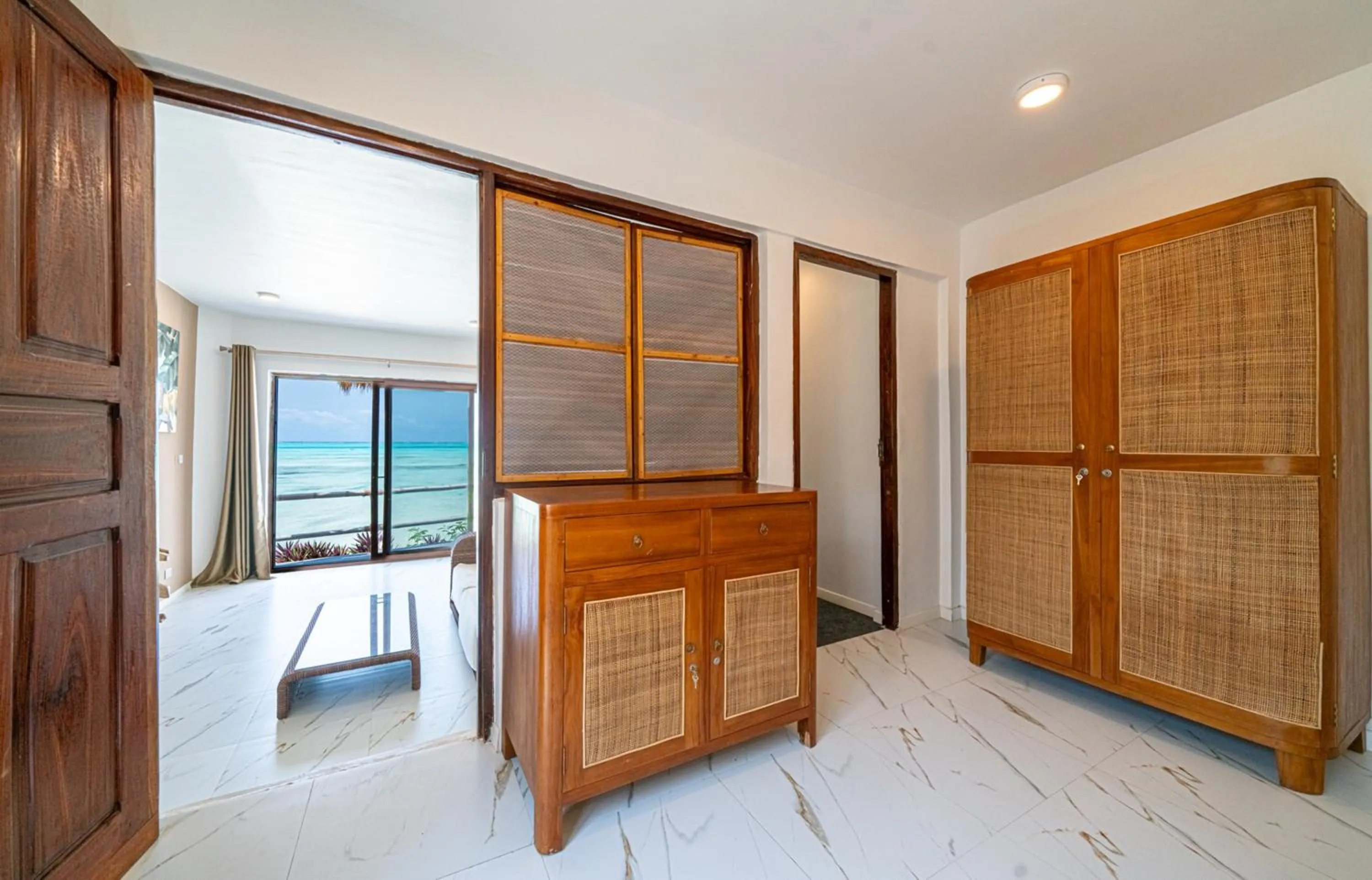 Living room in Coral Rocks Hotel & Restaurant