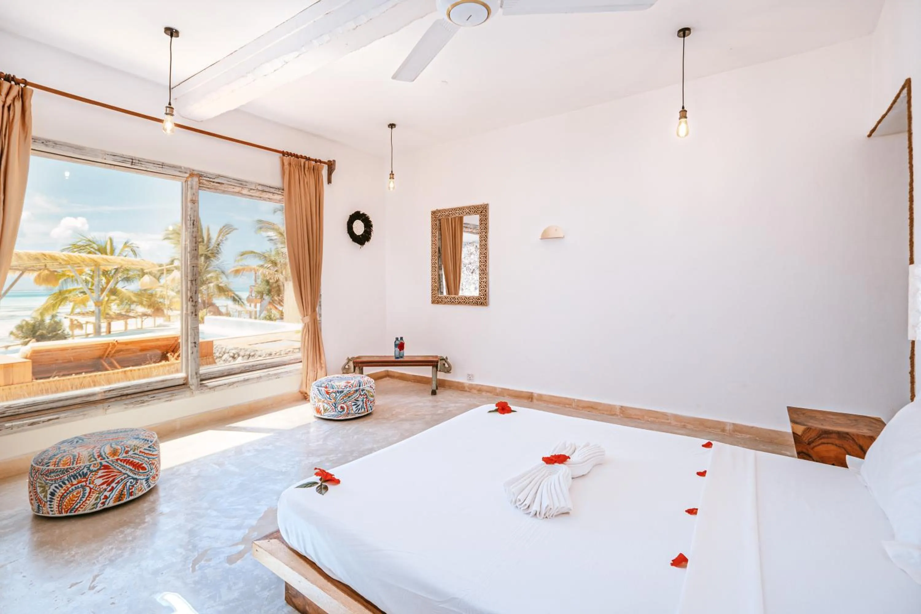 Photo of the whole room, Bed in Coral Rocks Hotel & Restaurant