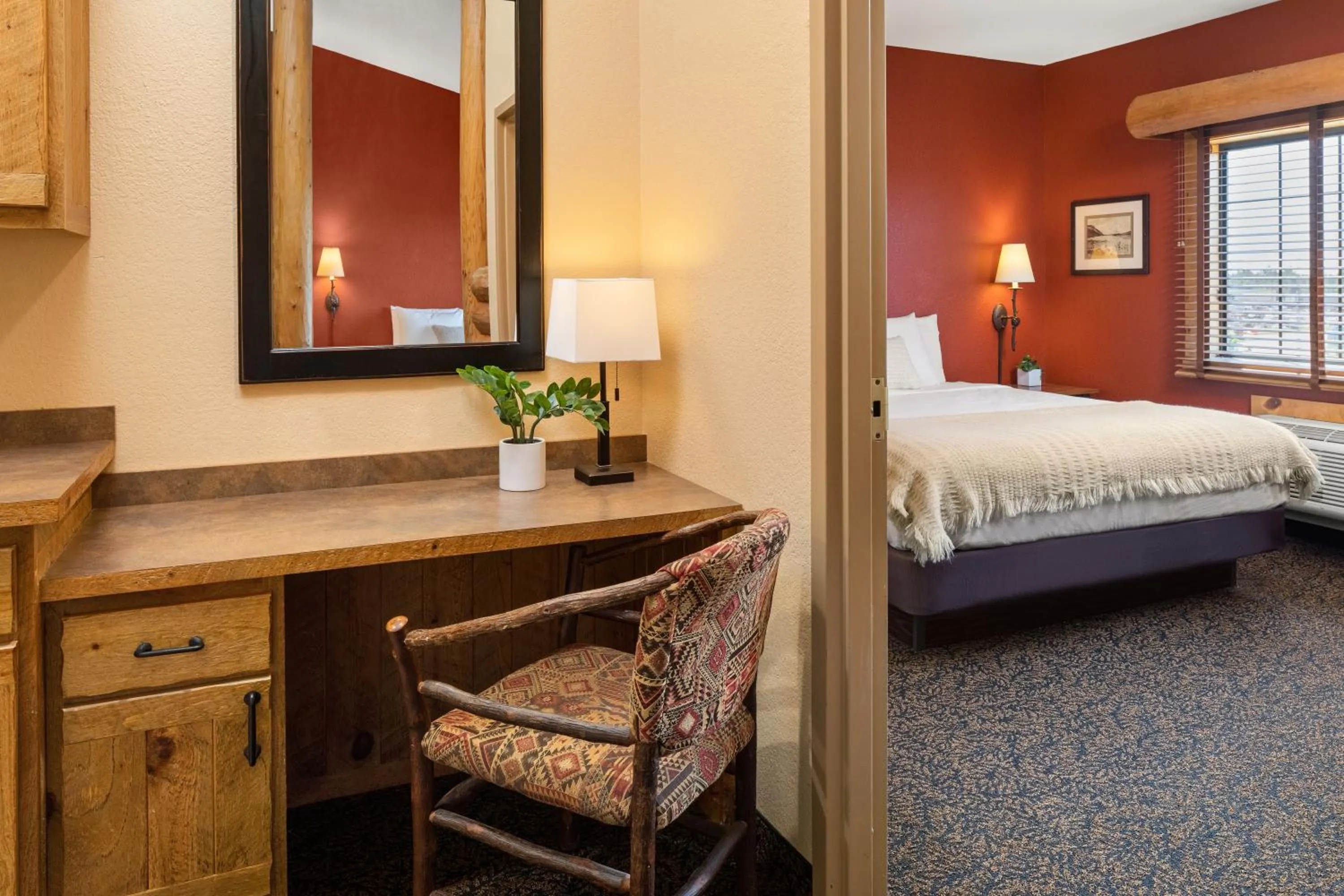 Bedroom, Bed in bantr Grand Hotel Wausau - Rothschild