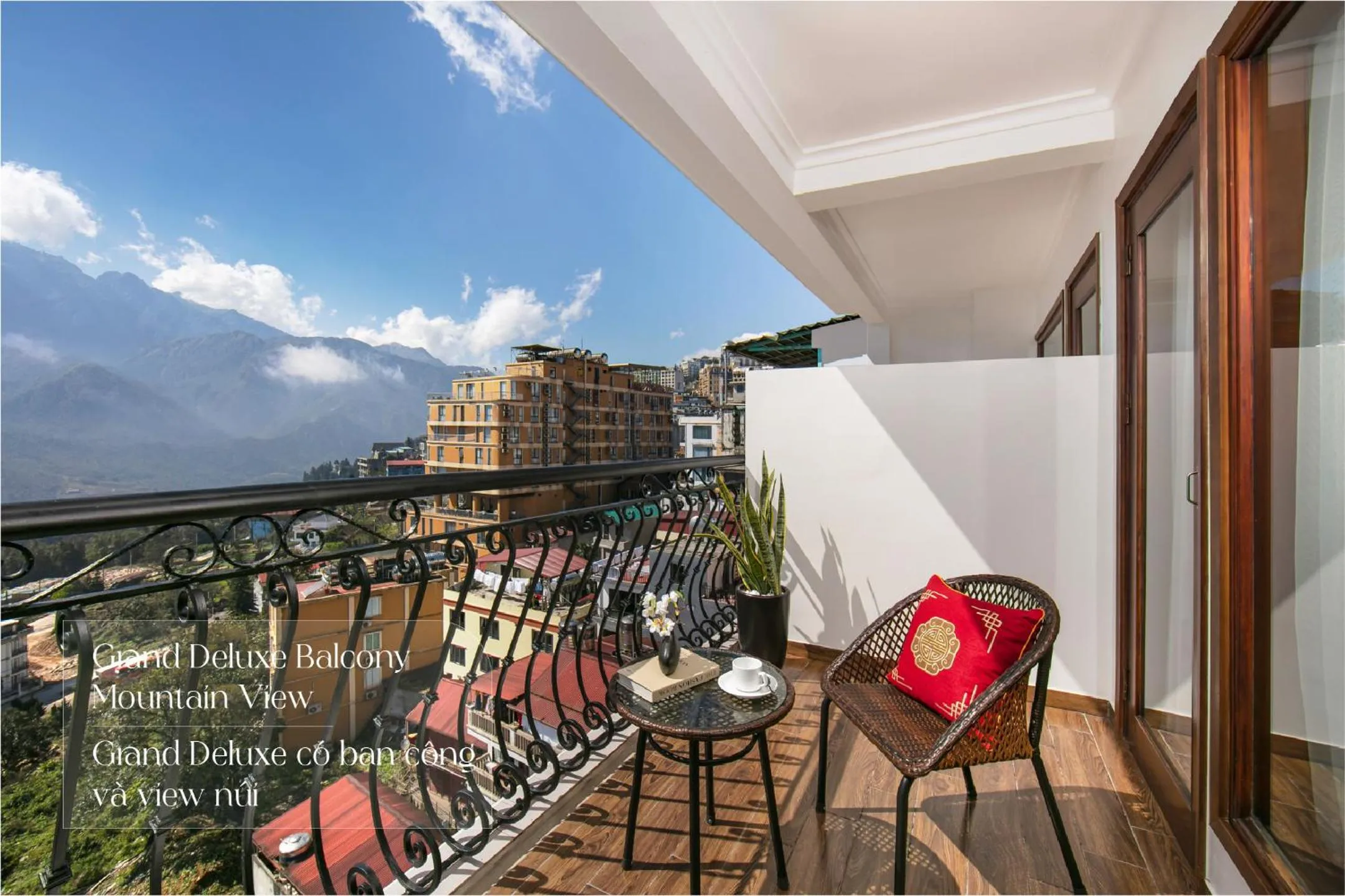 Balcony/Terrace in DeLaSol Sapa - Central Boutique Hotel