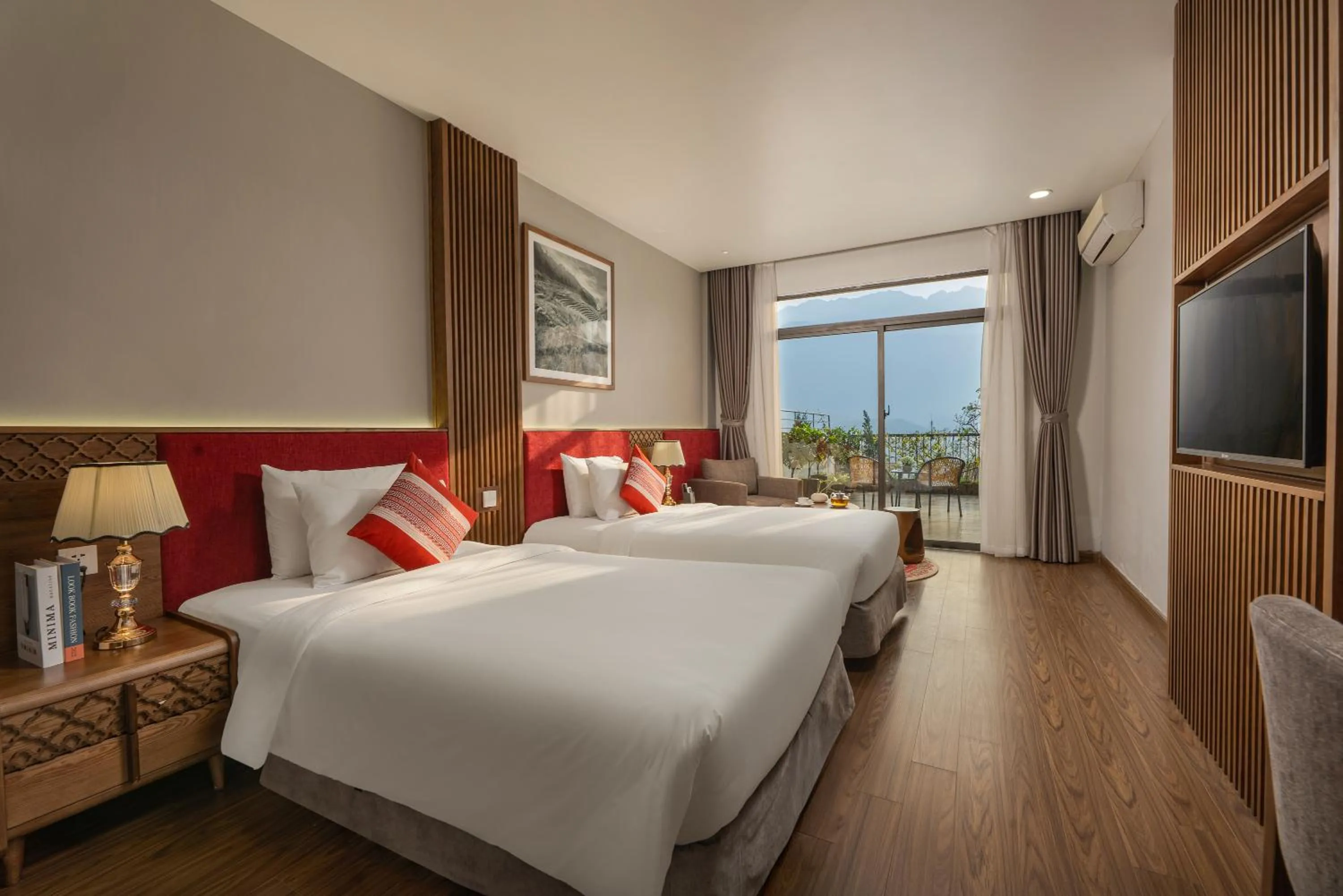 Bedroom, Bed in DeLaSol Sapa - Central Boutique Hotel