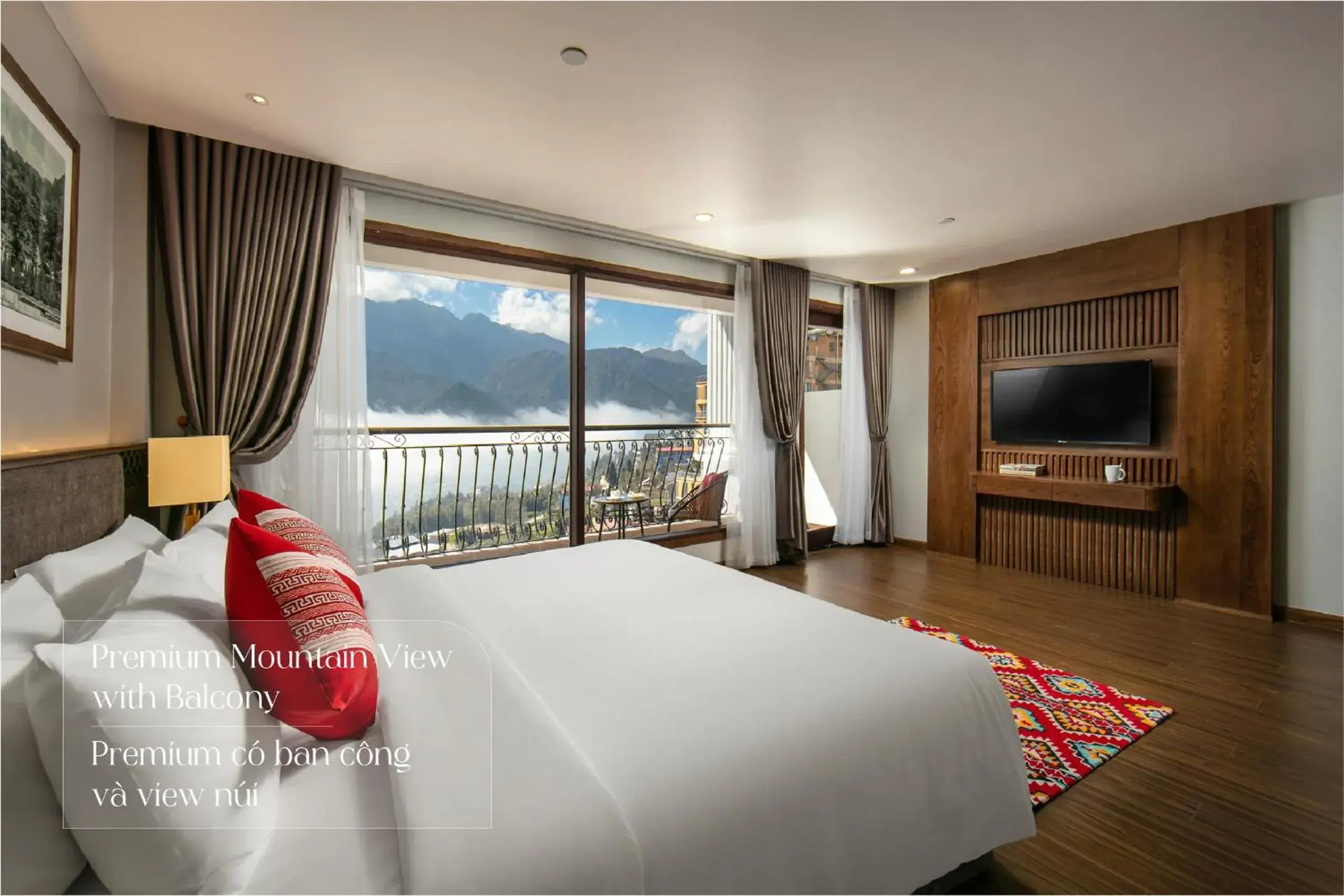 King Room with Mountain View in DeLaSol Sapa Hotel King Room with Mountain View in DeLaSol Sapa Hotel