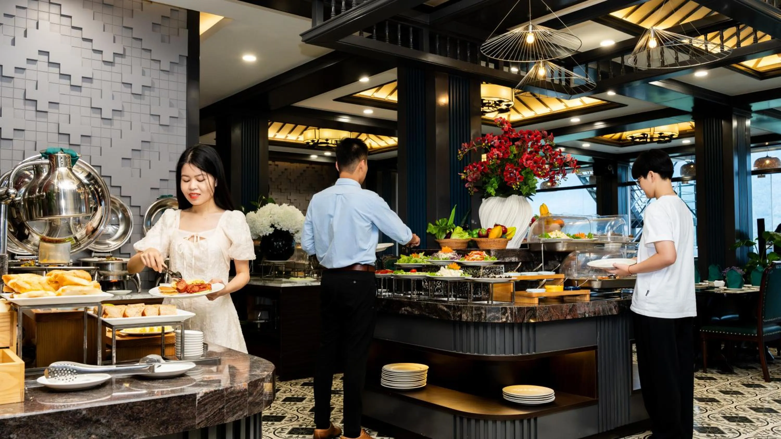 Restaurant/places to eat in DeLaSol Sapa - Central Boutique Hotel