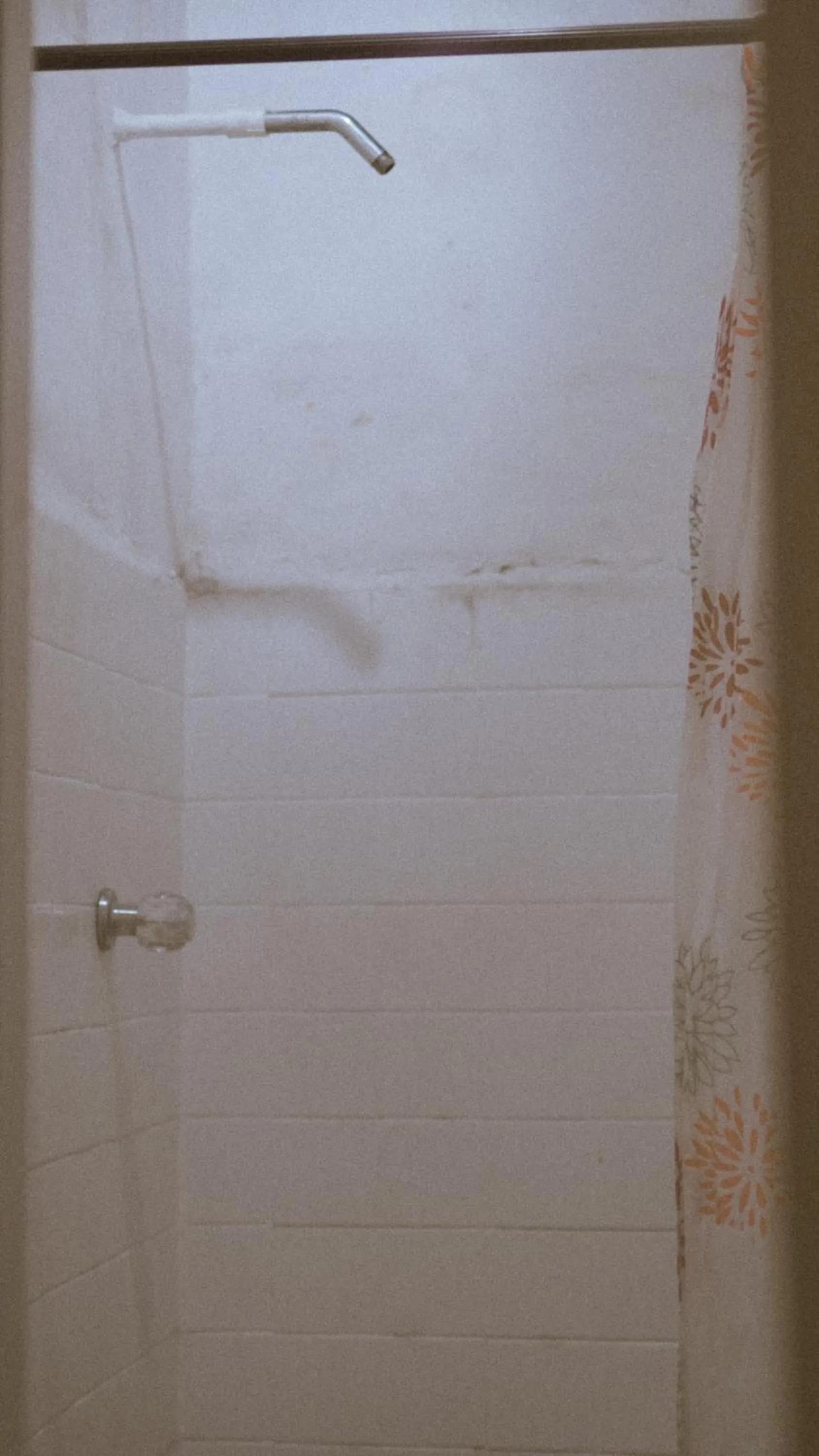 Shower in Hostal Luna Llena Getsemaní