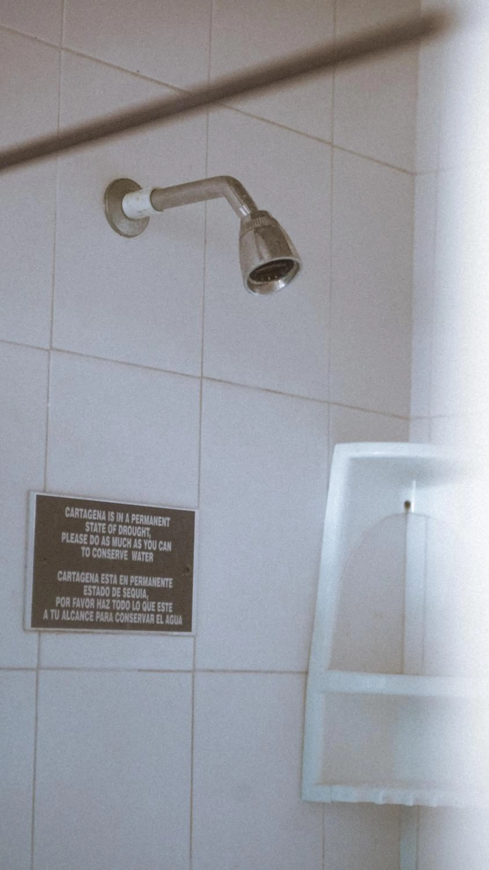 Shower in Hostal Luna Llena Getsemaní