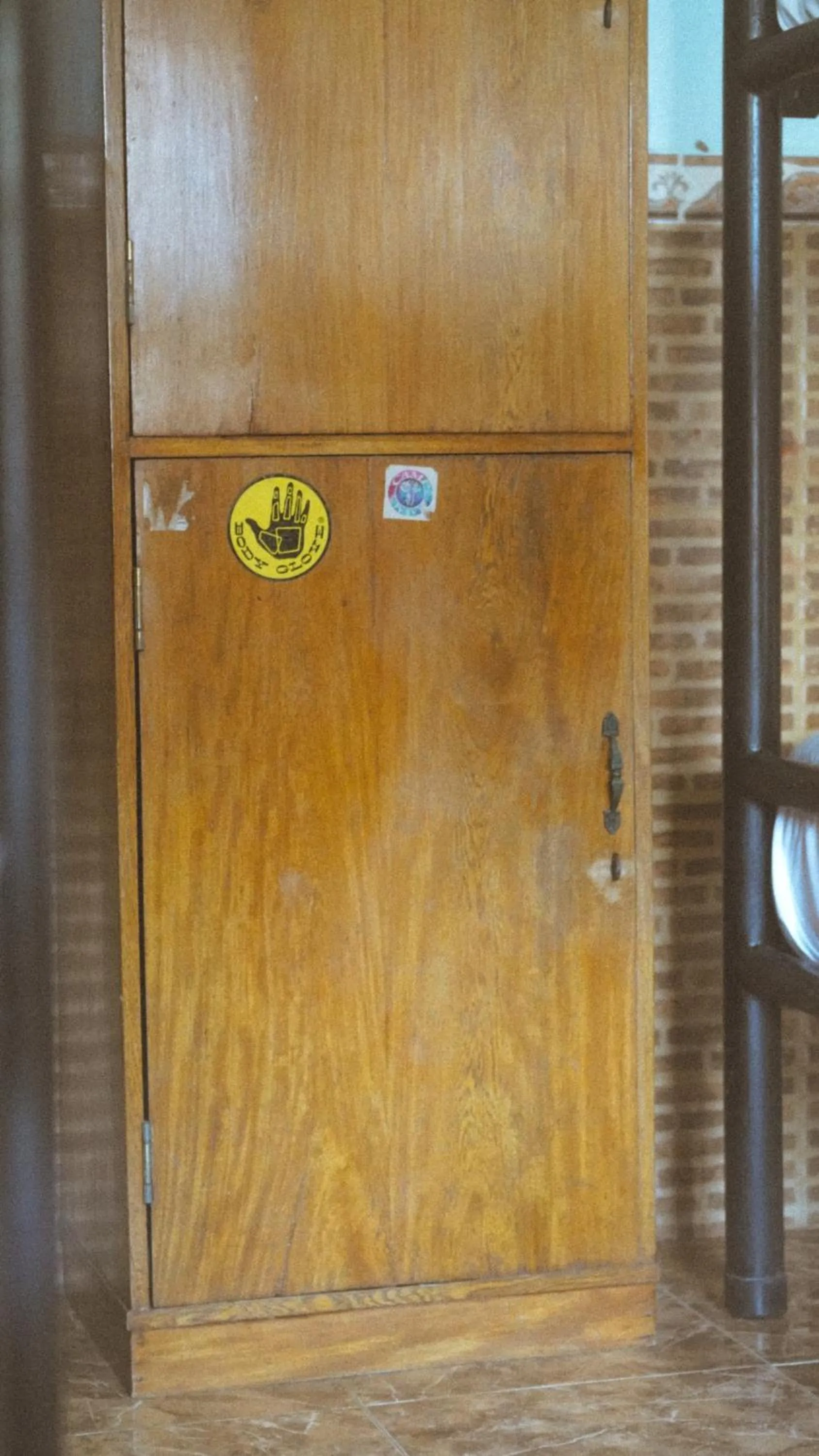 wardrobe in Hostal Luna Llena Getsemaní