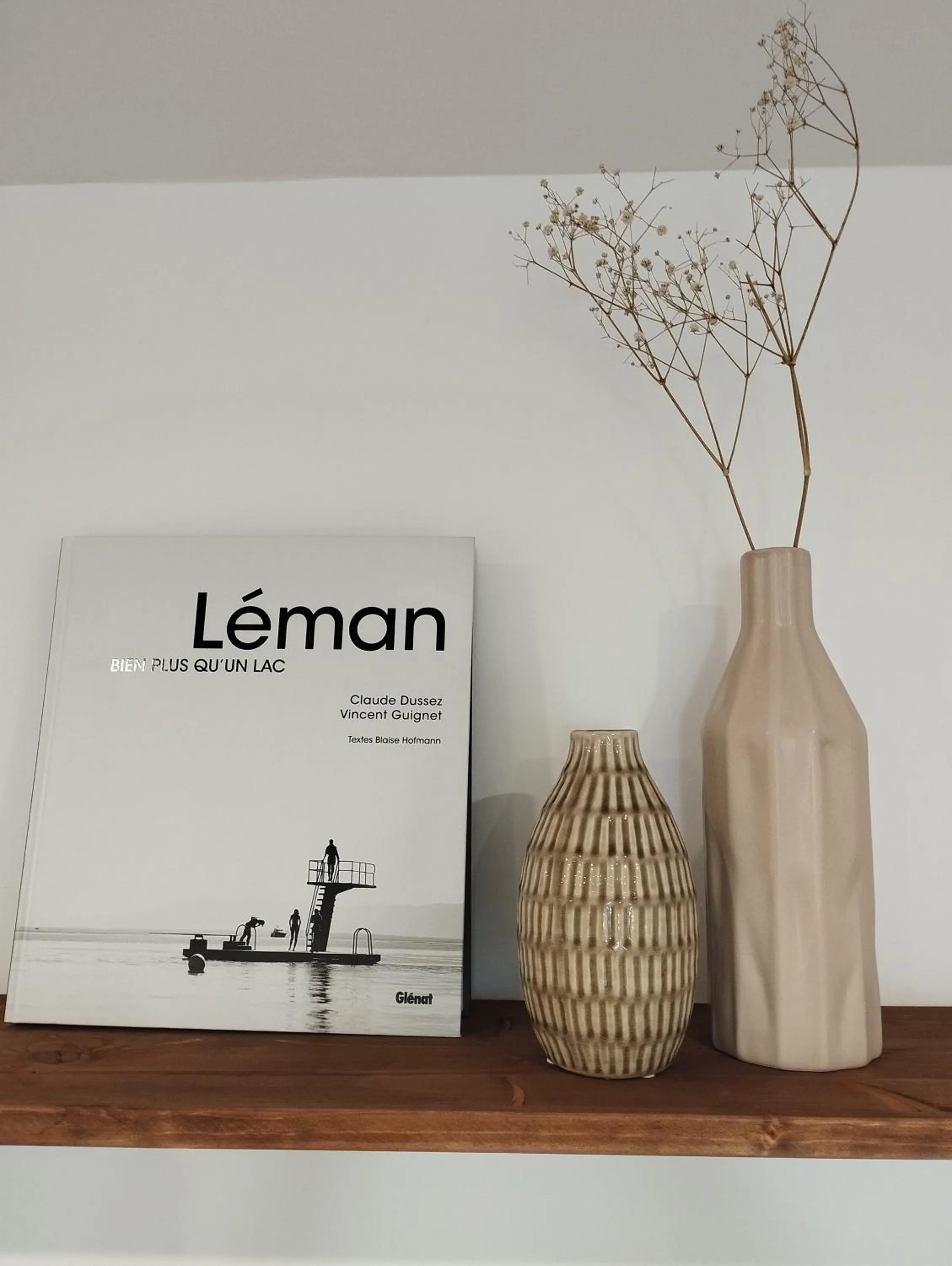 Decorative detail in Au coucher du lac