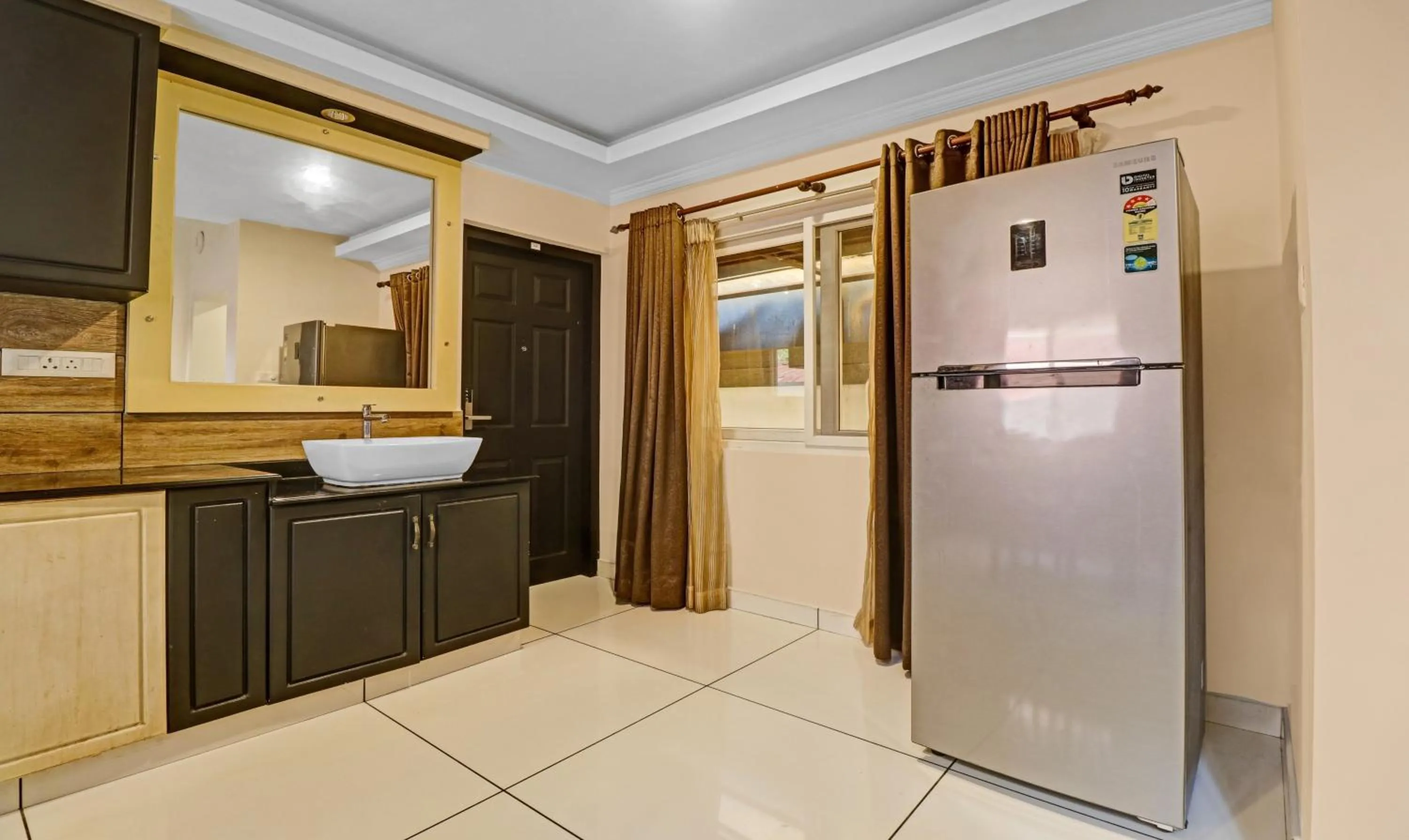 Kitchen or kitchenette in Treebo Anchor Inn