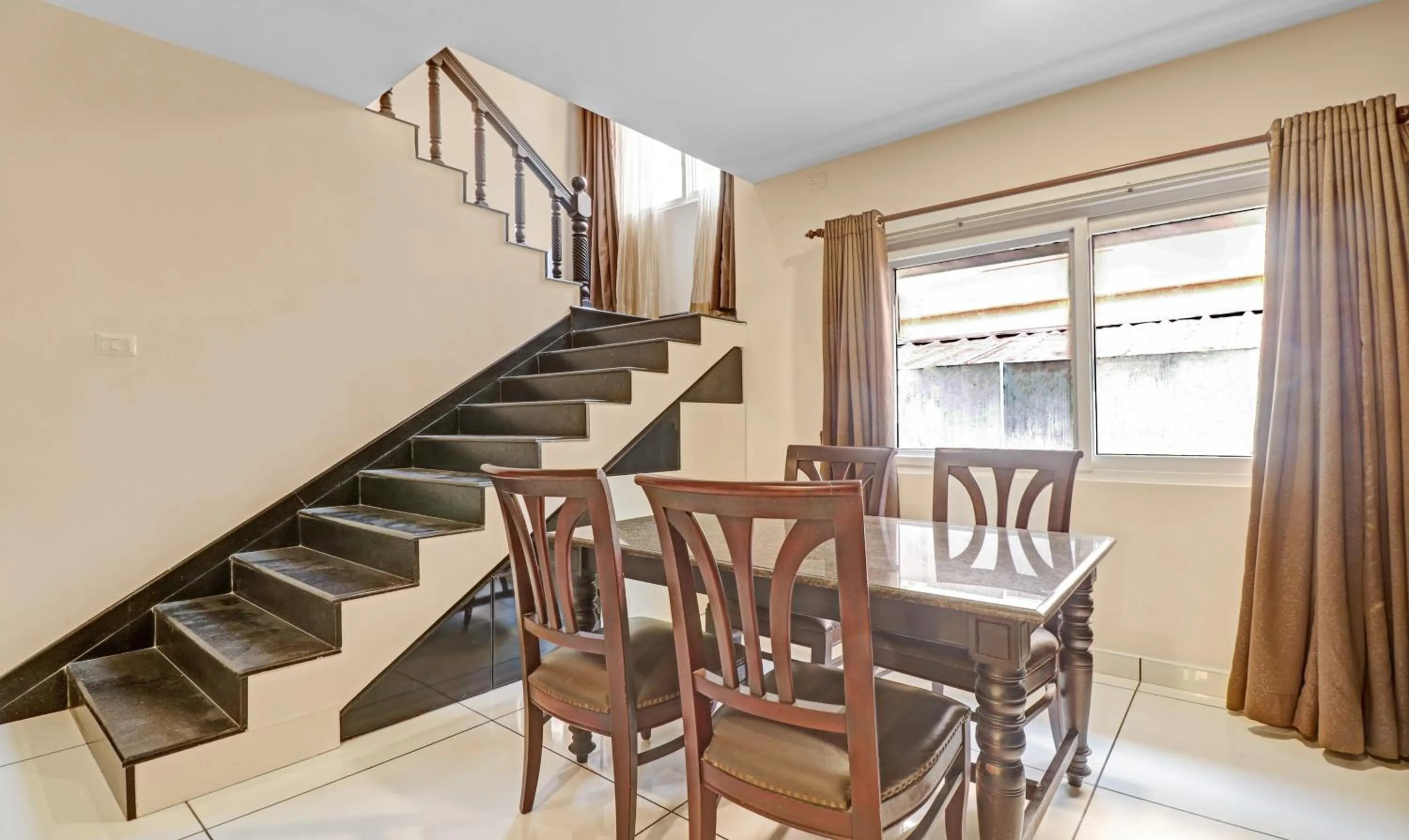 Breakfast in Treebo Anchor Inn