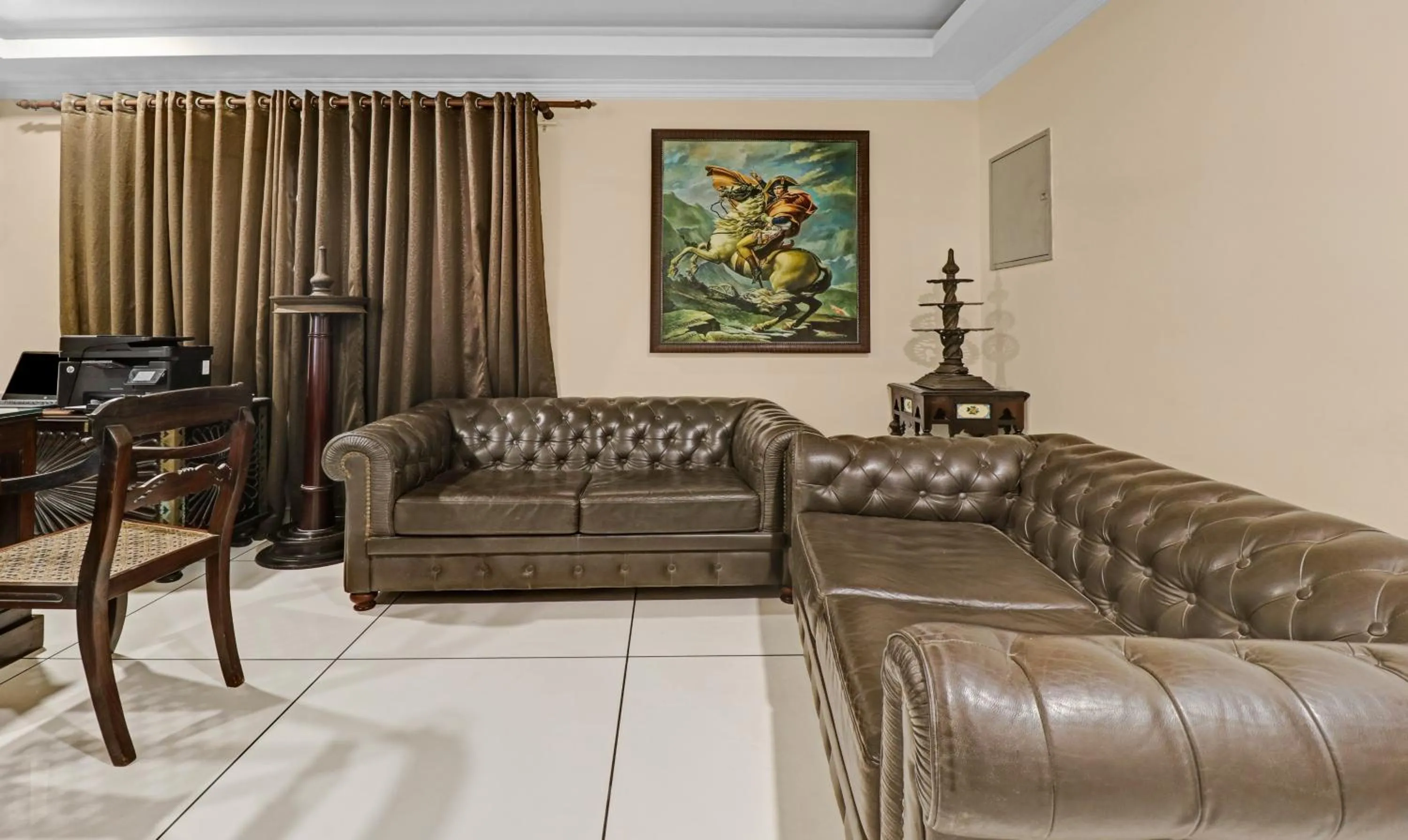 Seating area in Treebo Anchor Inn