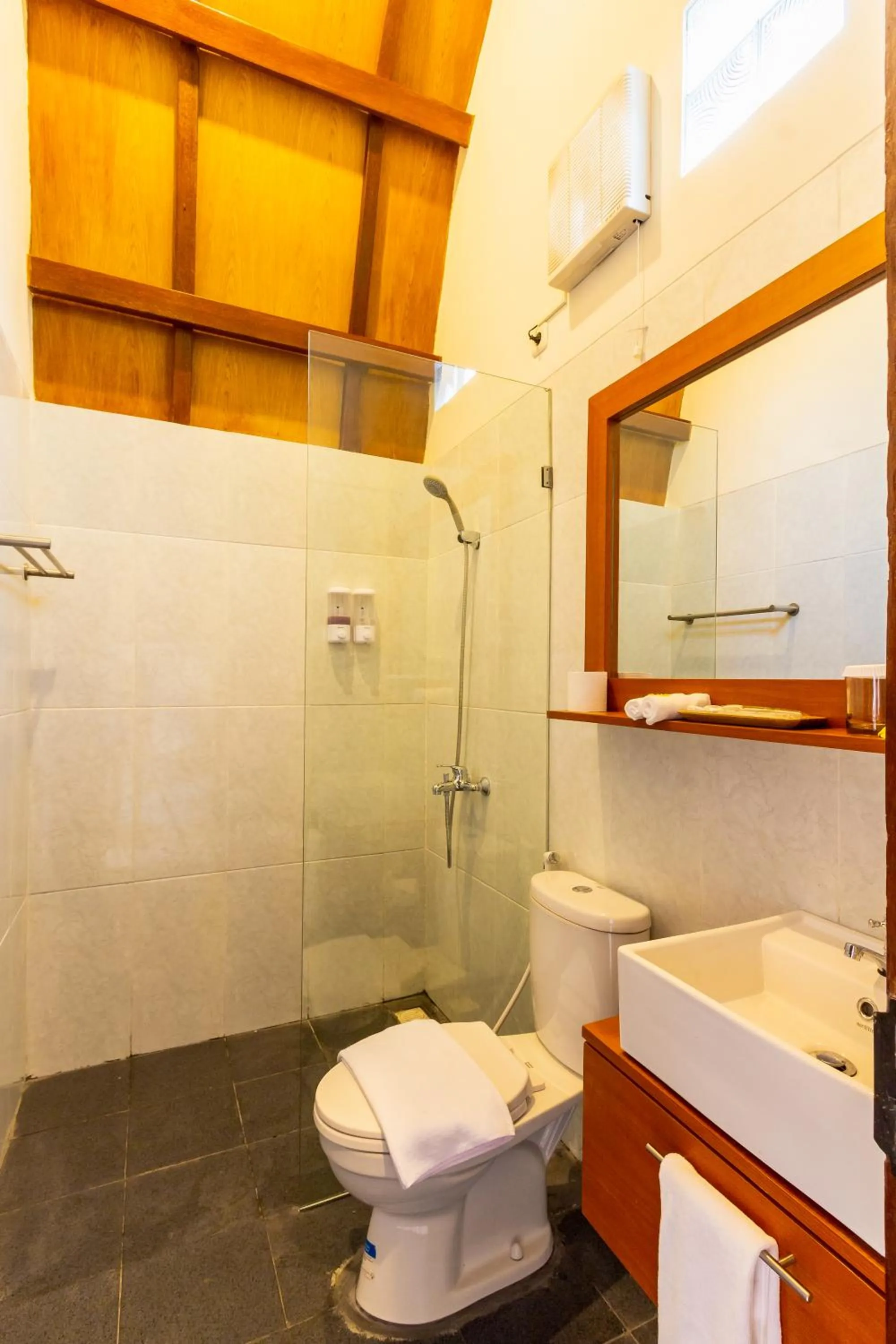 Bathroom in Omah Lumbung Yogyakarta