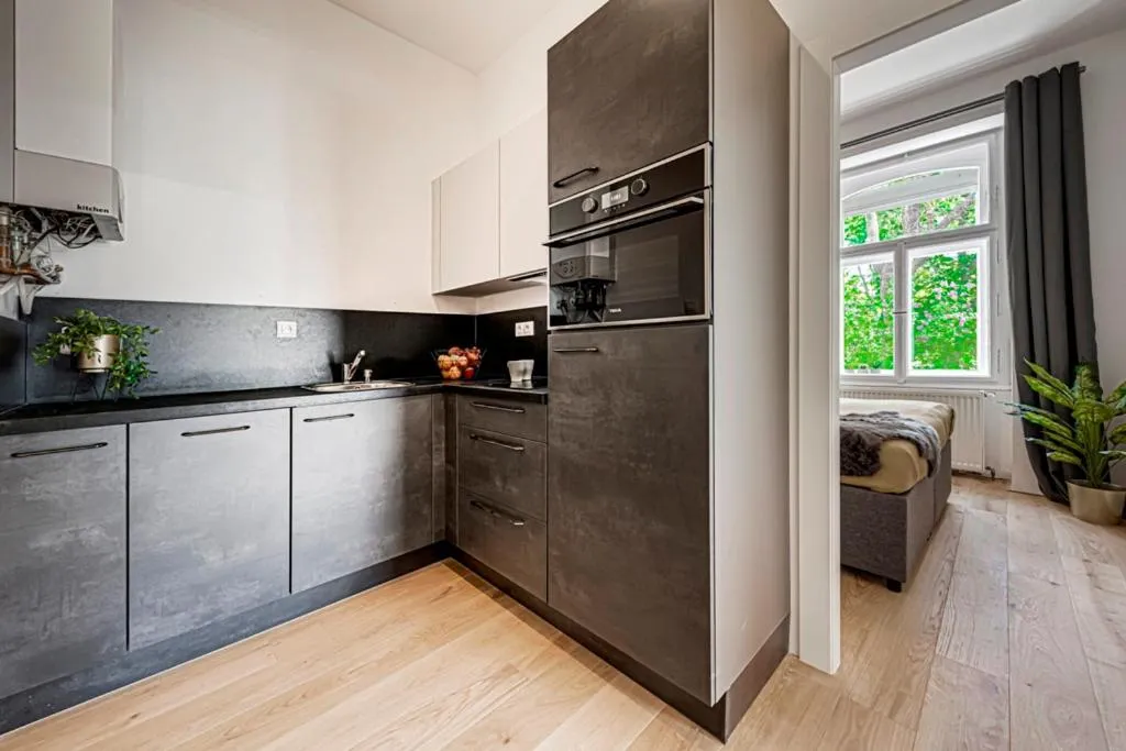 Kaizl Park Residence