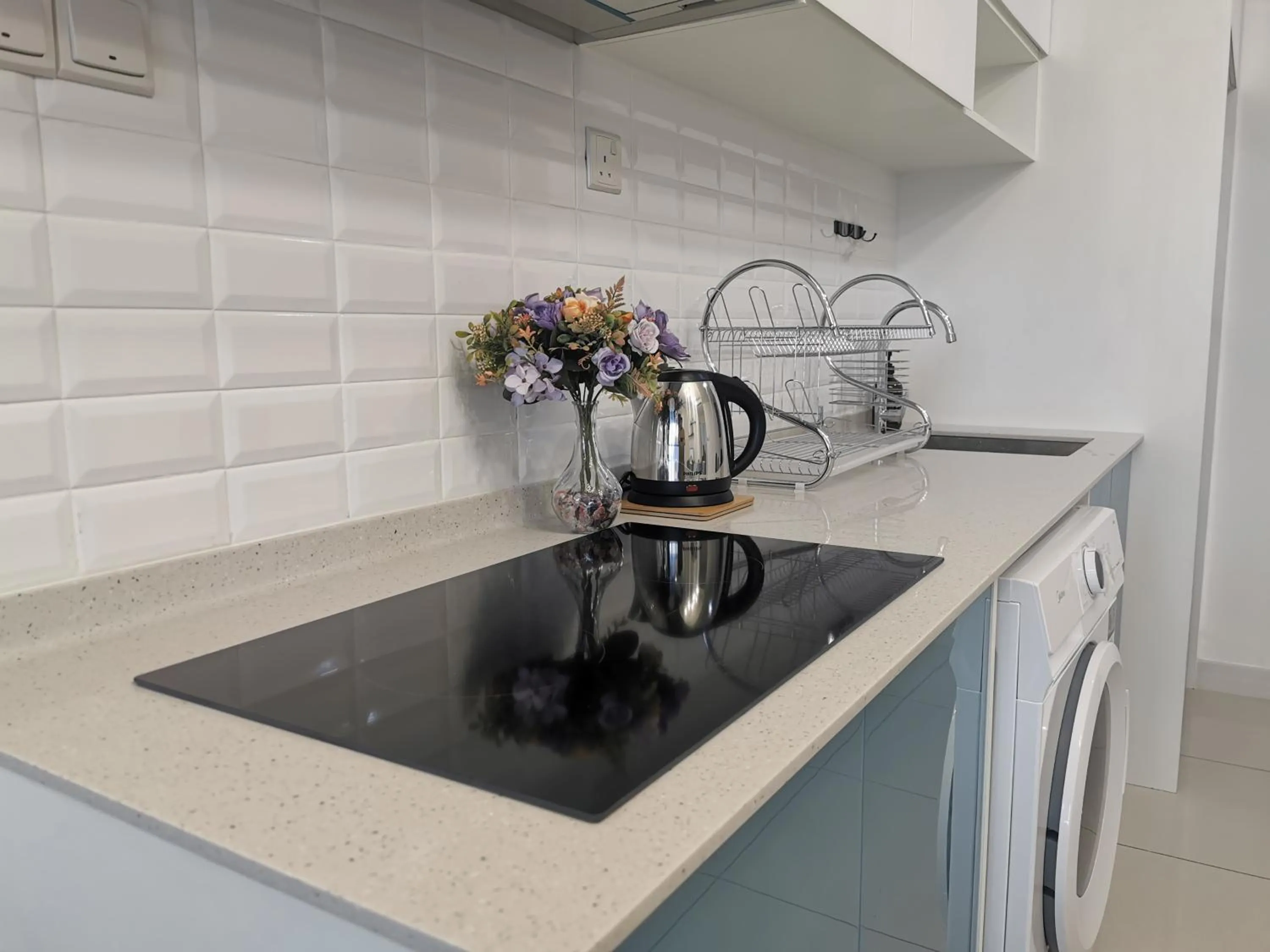 Kitchen or kitchenette in Continew Residence by HomeBrickz