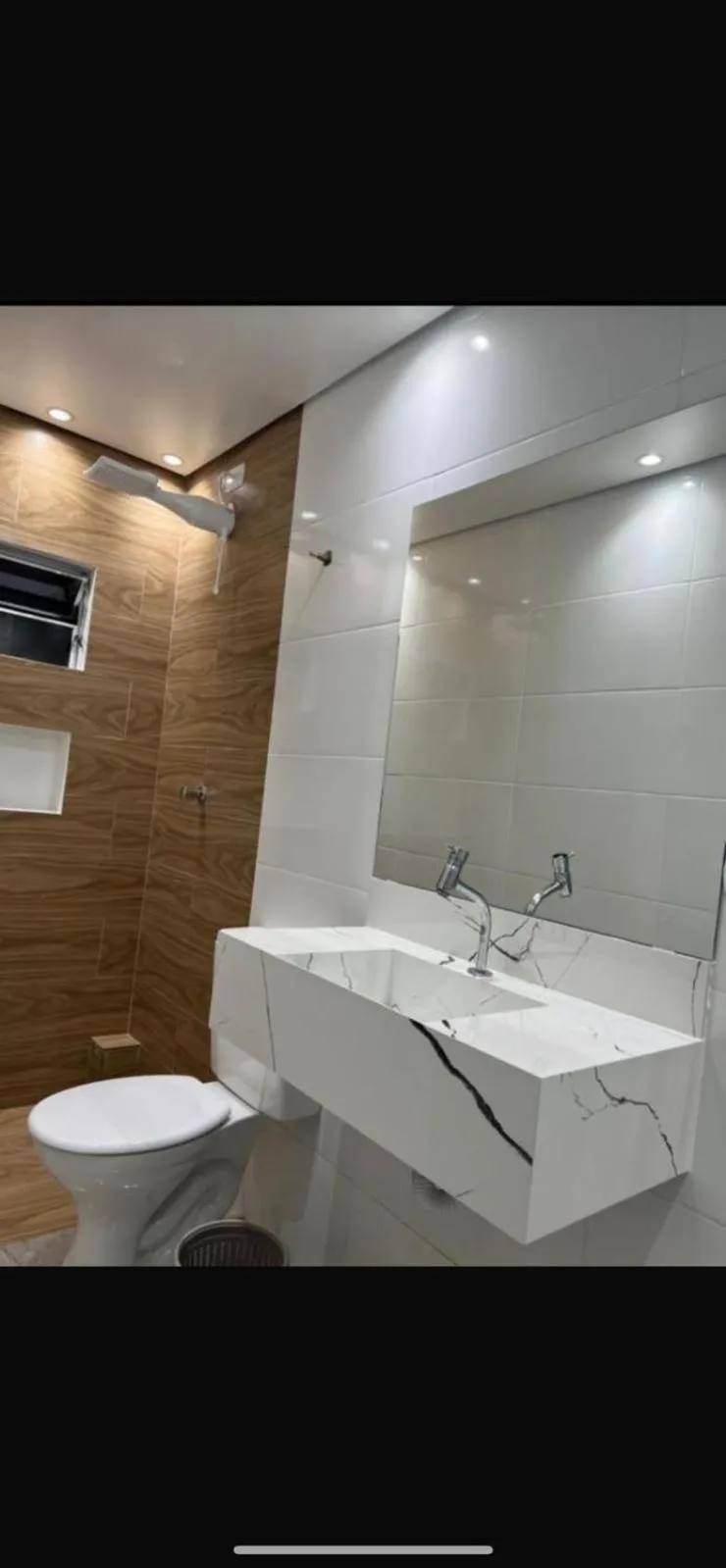 Bathroom in Hotel Ellos