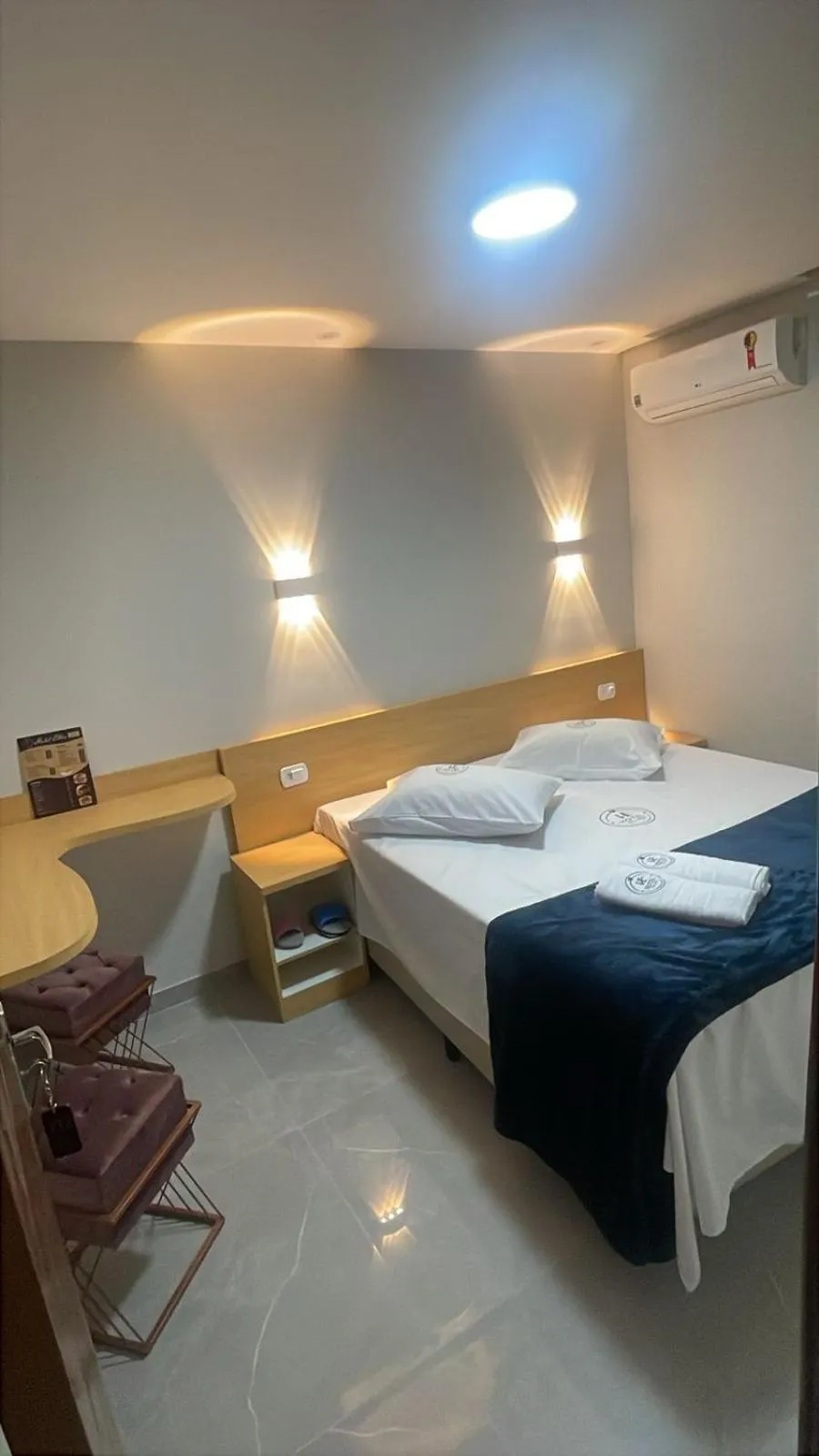 Bedroom, Bed in Hotel Ellos - Estacionamento e Café da Manhã Incluso