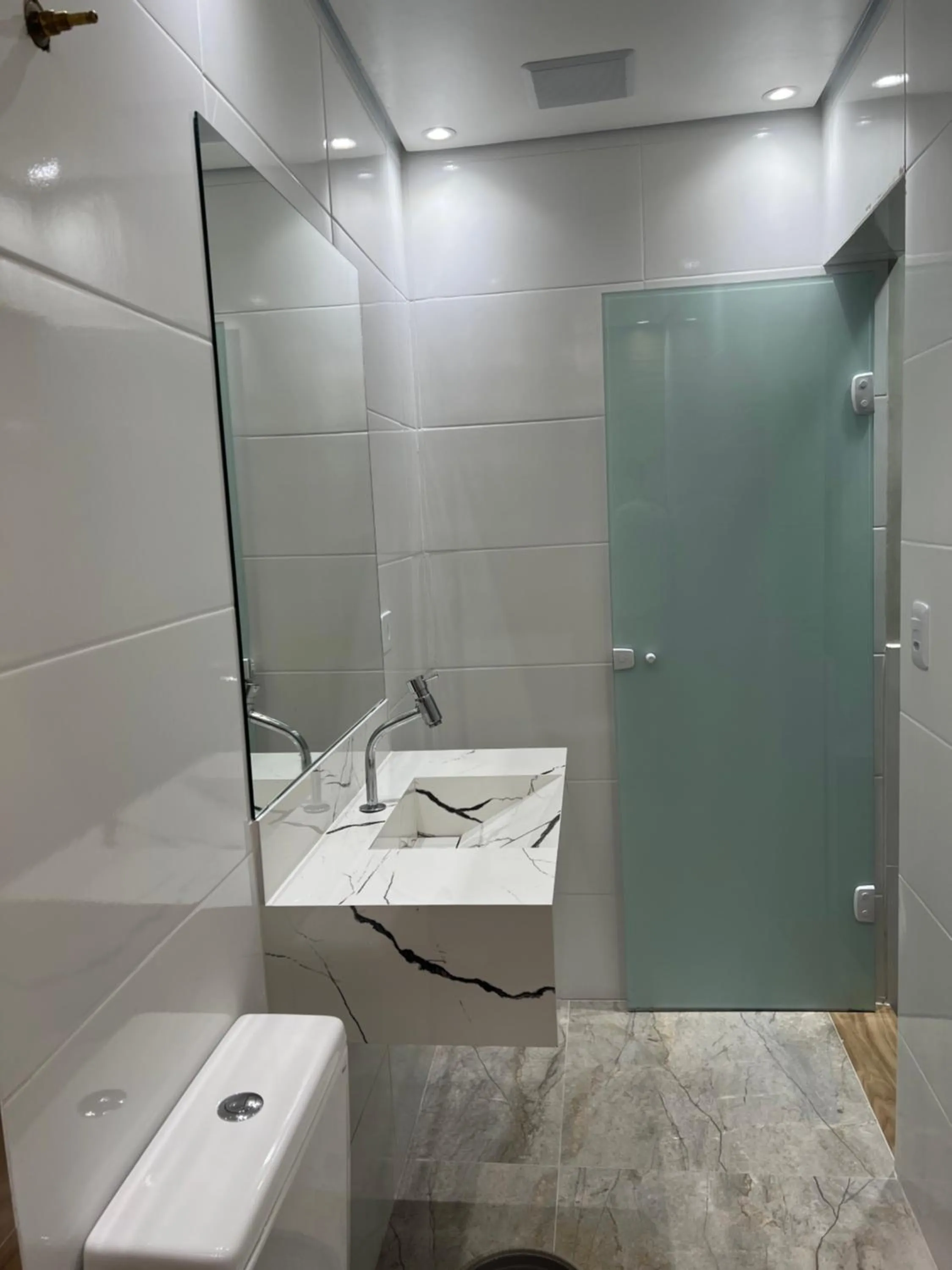 Bathroom in Hotel Ellos