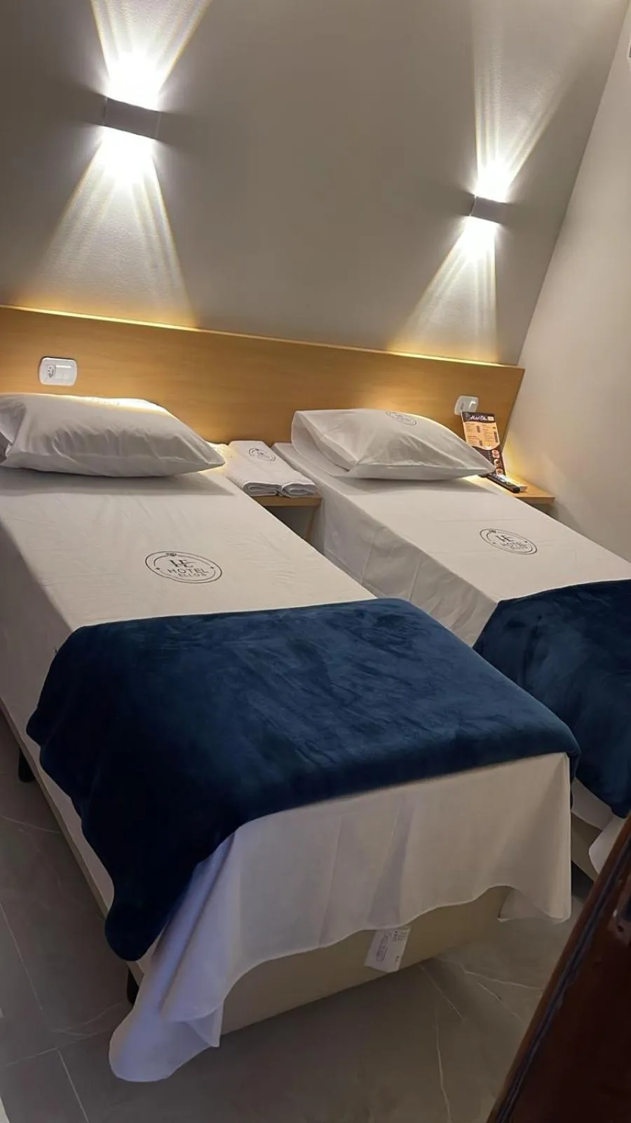 Bed in Hotel Ellos - Estacionamento e Café da Manhã Incluso