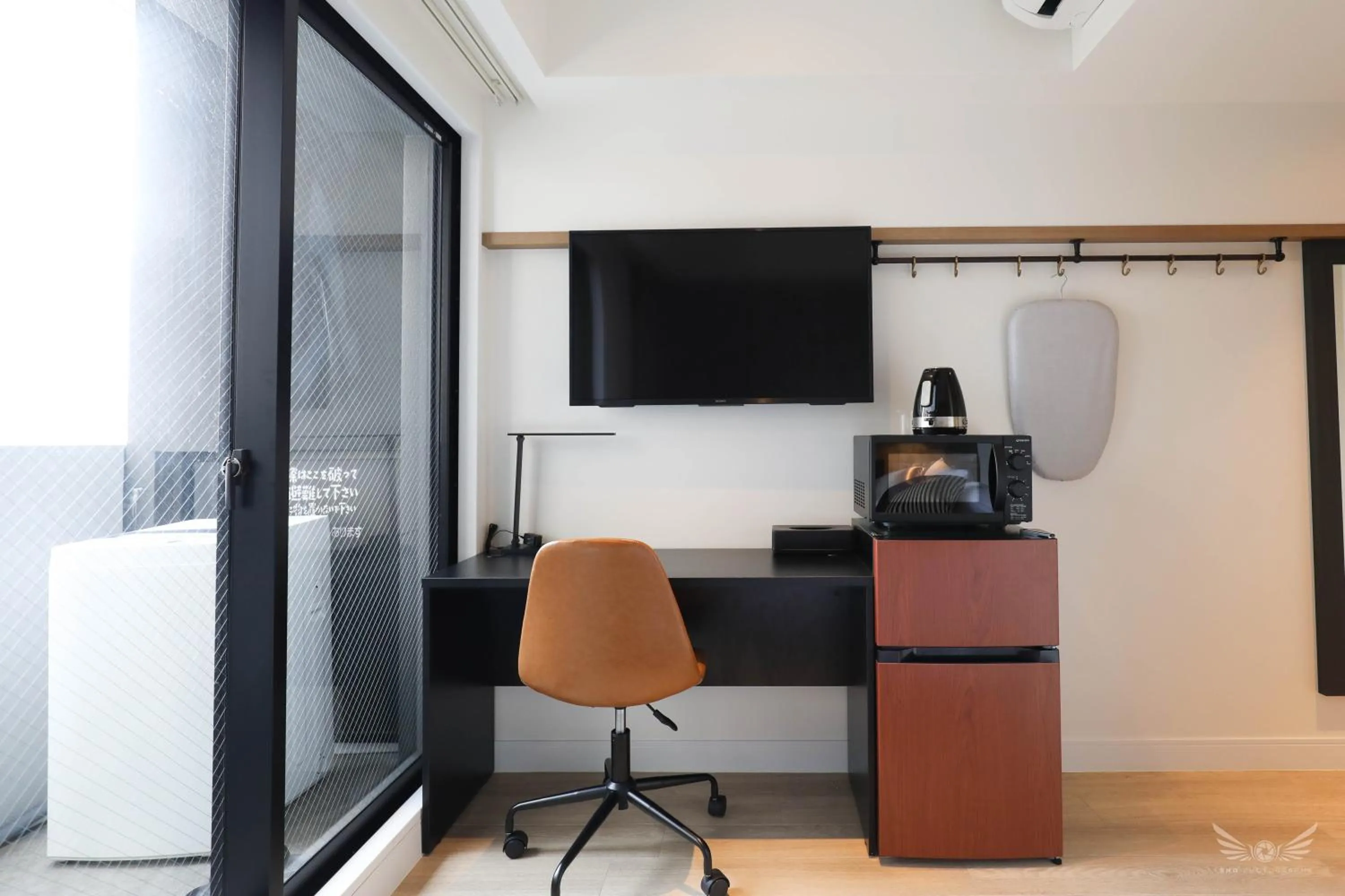 TV and multimedia in FFFFFF Hotel エフホテル