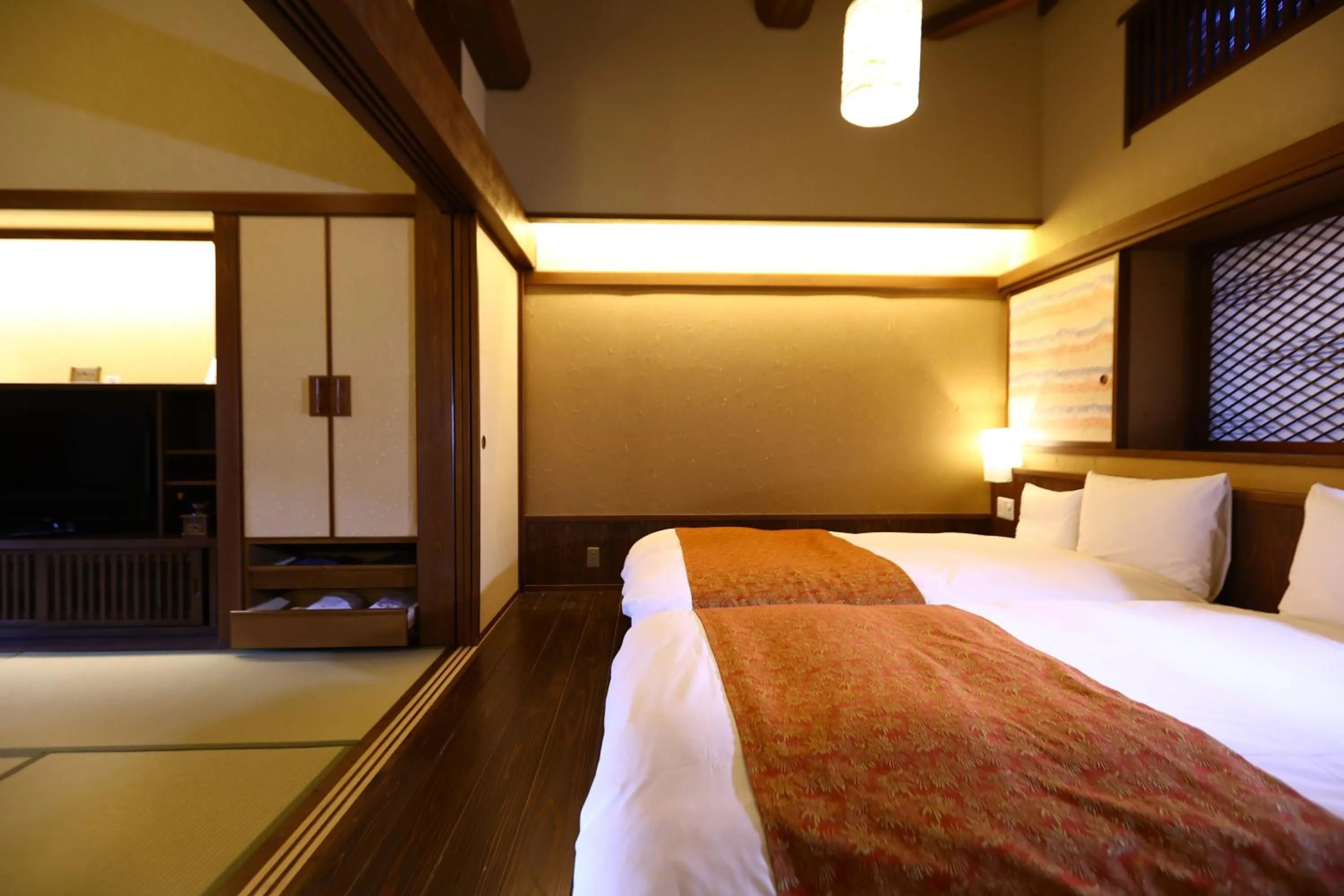 Photo of the whole room, Bed in Inishie no Yado Keiun