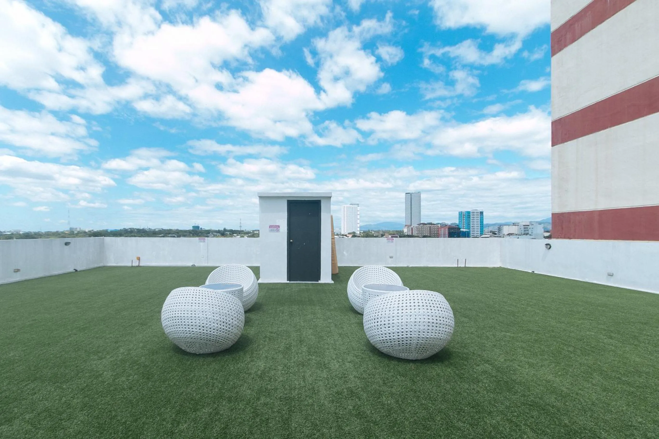 Day in 59 Xavierville by RedDoorz