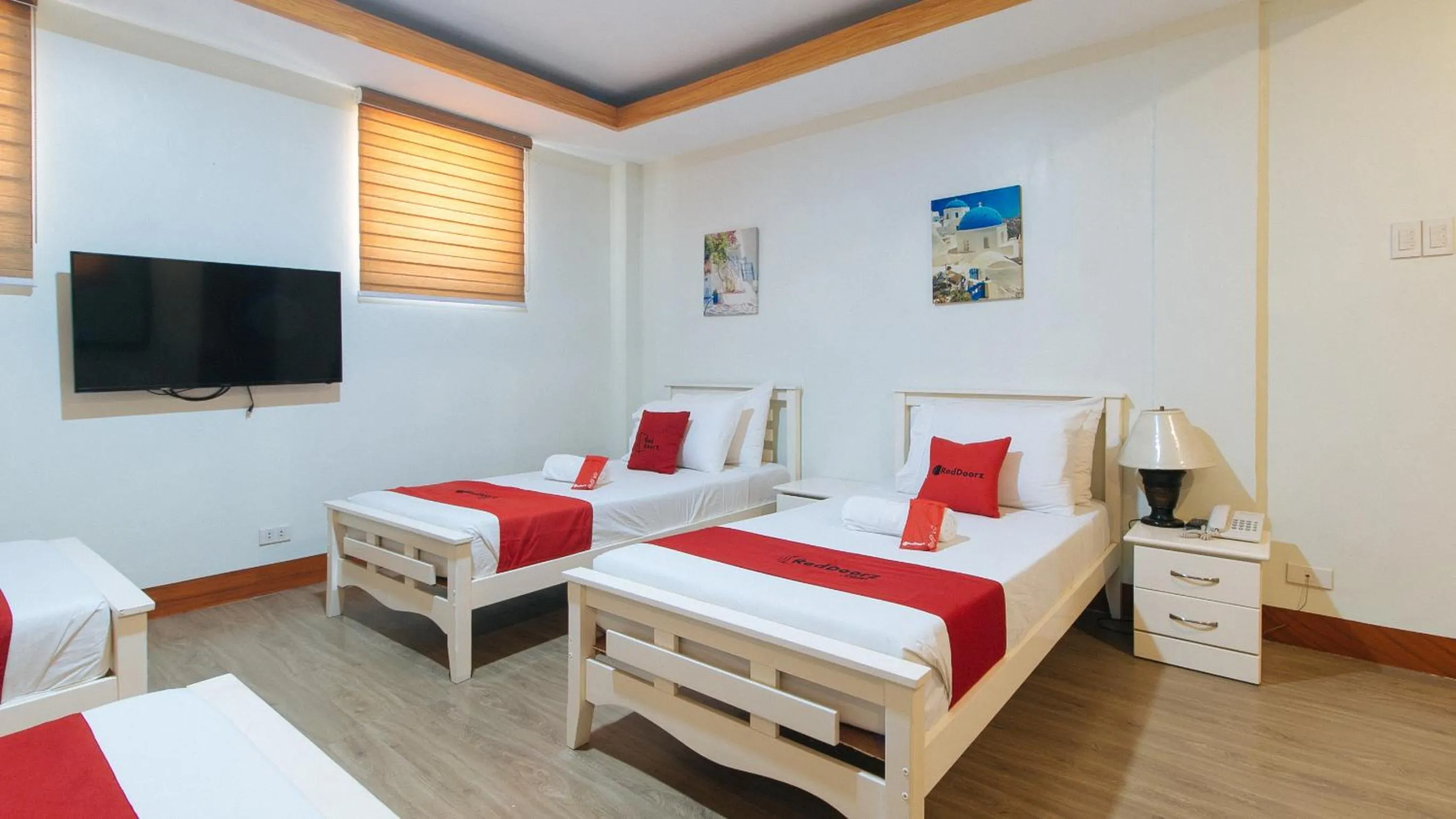 Bed in RedDoorz Premium @ Nick Hotel Gerona Tarlac