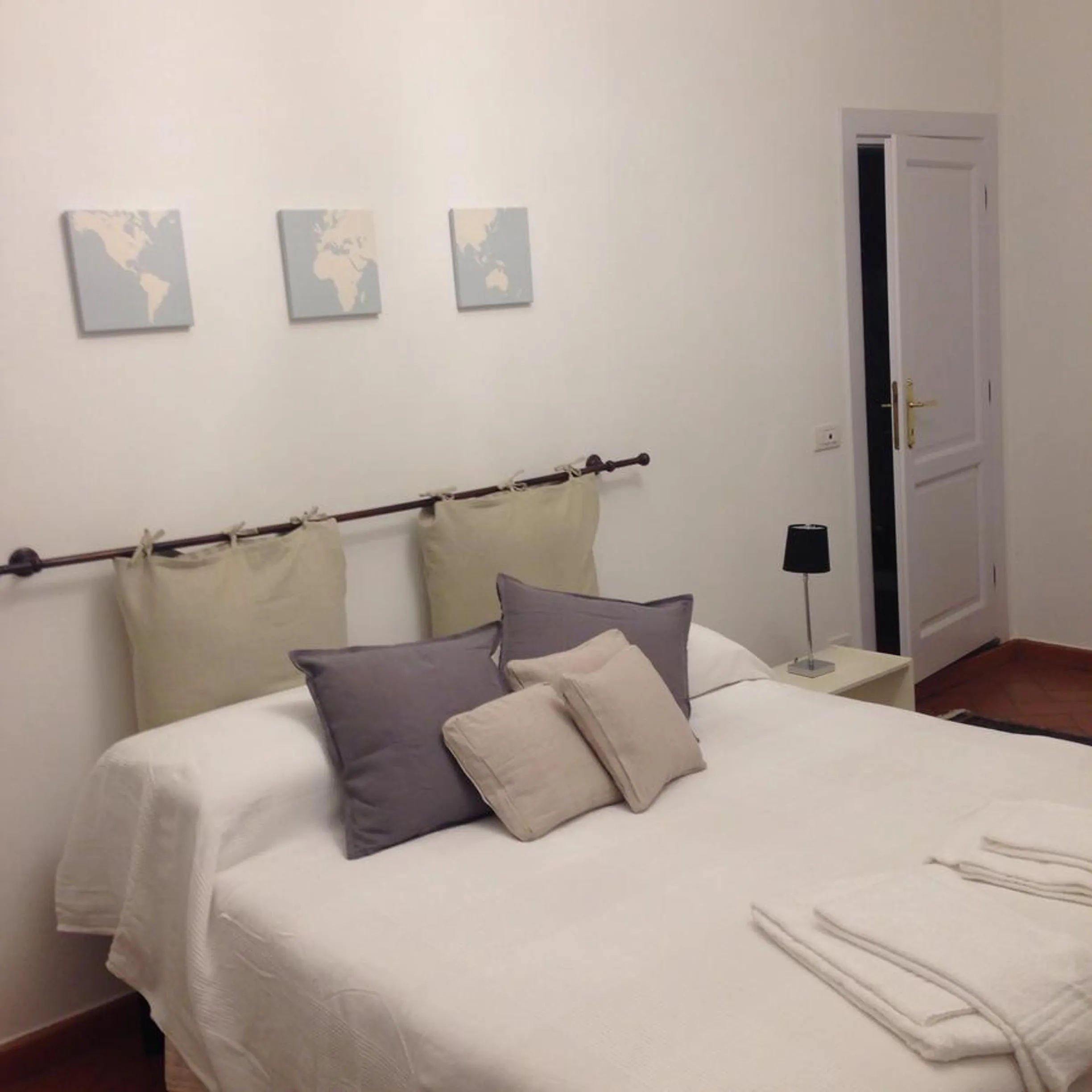 Photo of the whole room in Cosy House