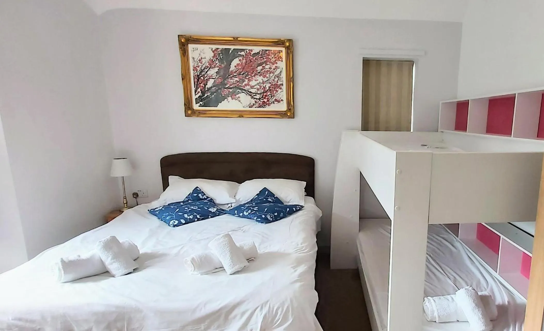 Bed in Oxford Guest House