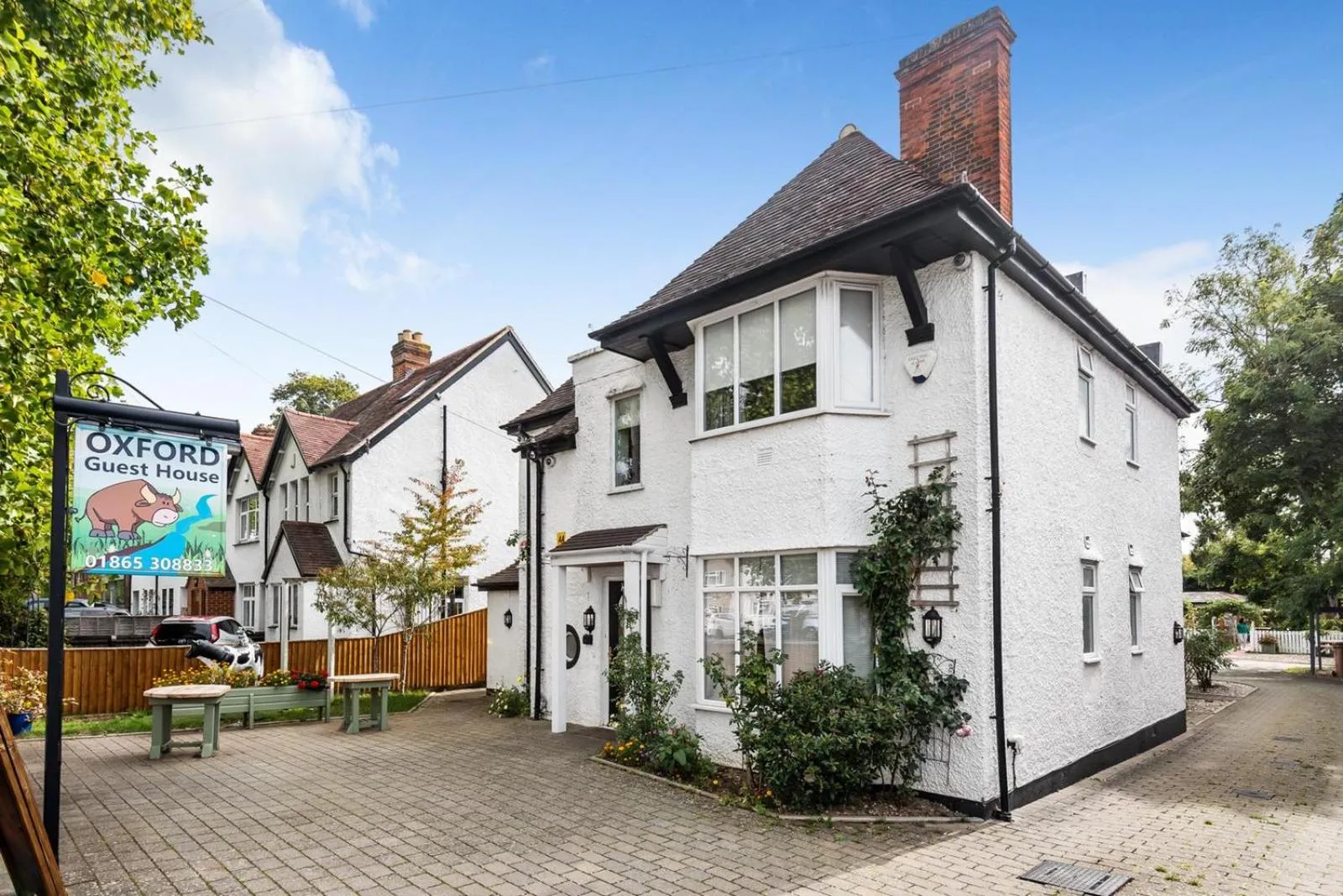 Property building in Oxford Guest House