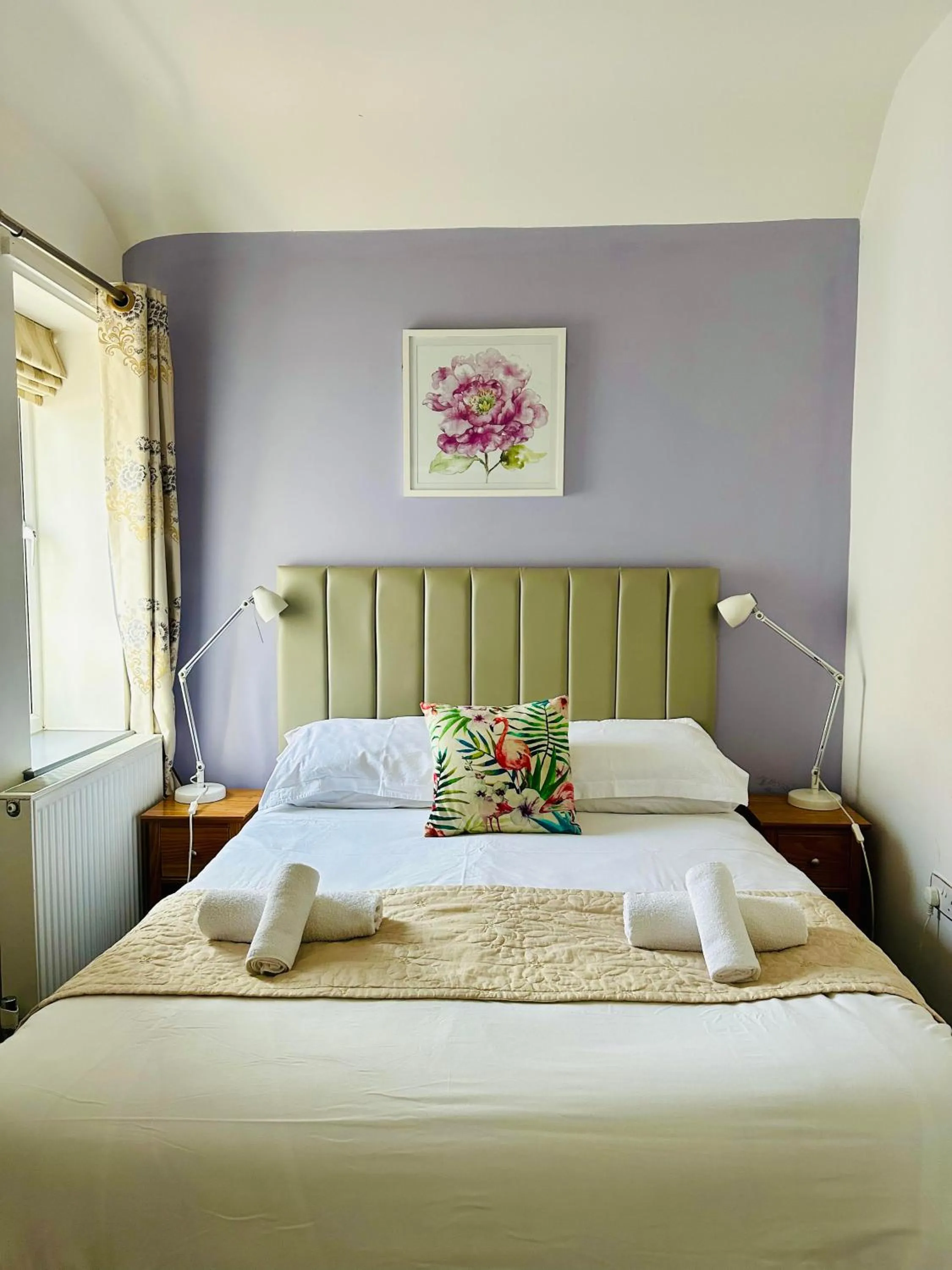 Bed in Oxford Guest House