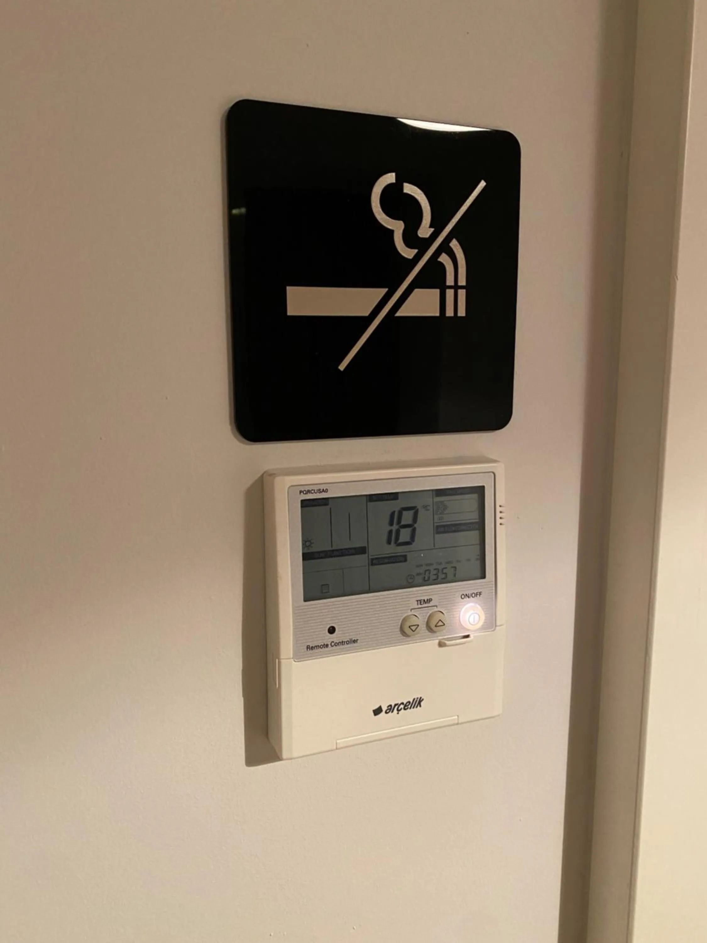 Communal lounge/ TV room in The Y Istanbul Suites