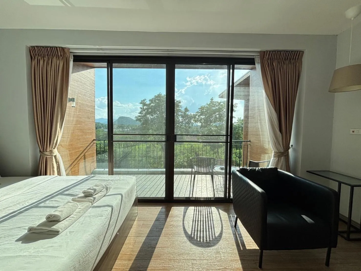 Bed in The Earth Anthioch Khao Yai